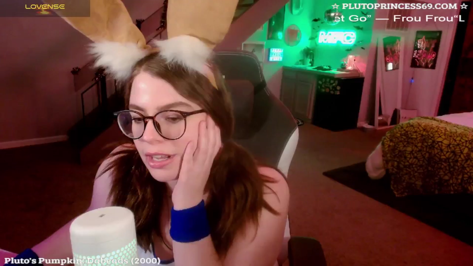 Gallery image thumbnail from PlutoPrincess's myfreecams stream on, 10/15/2024, 07:19 image 10 of 20