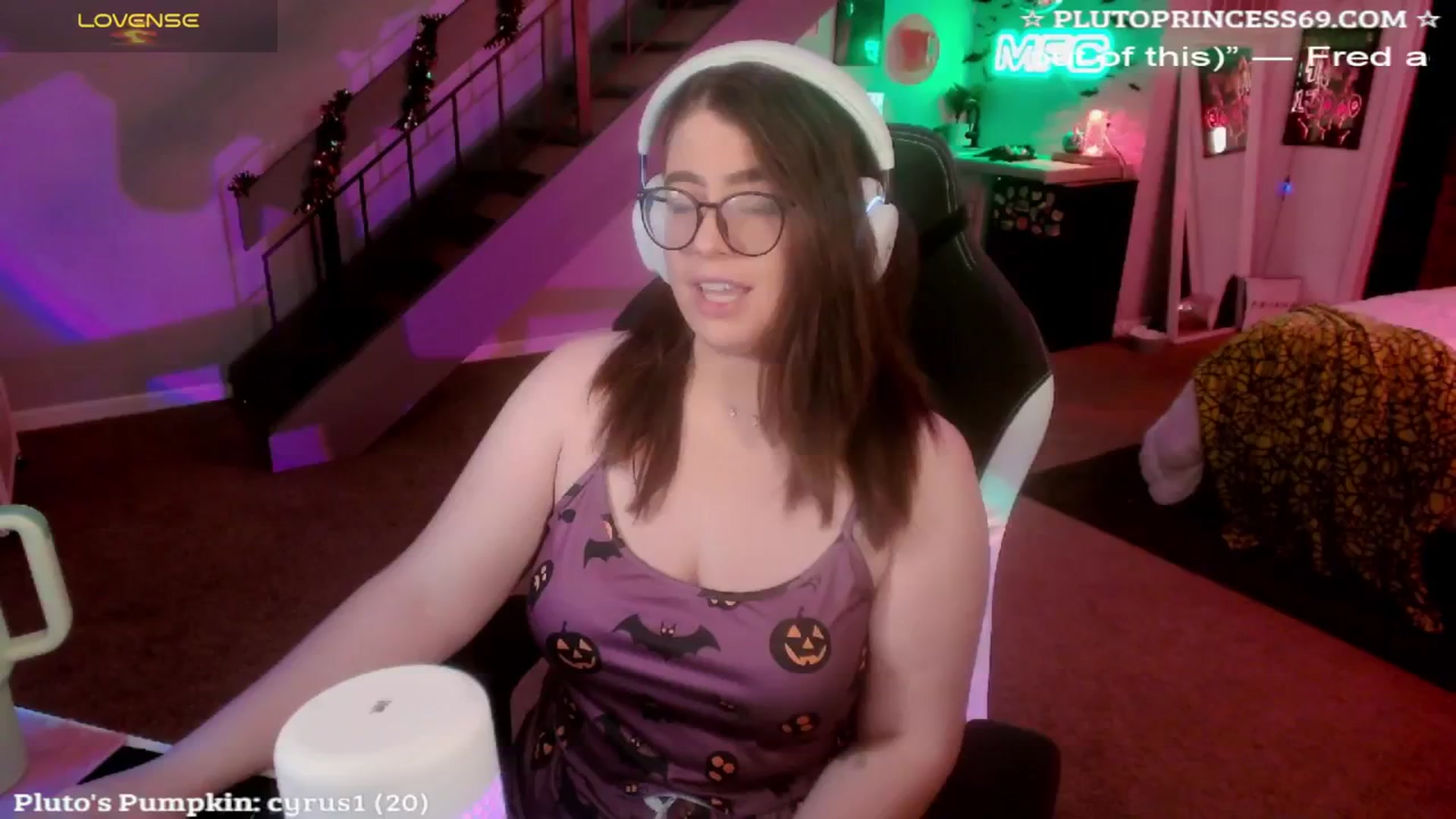 Gallery image thumbnail from PlutoPrincess's myfreecams stream on, 10/18/2024, 06:13 image 2 of 20