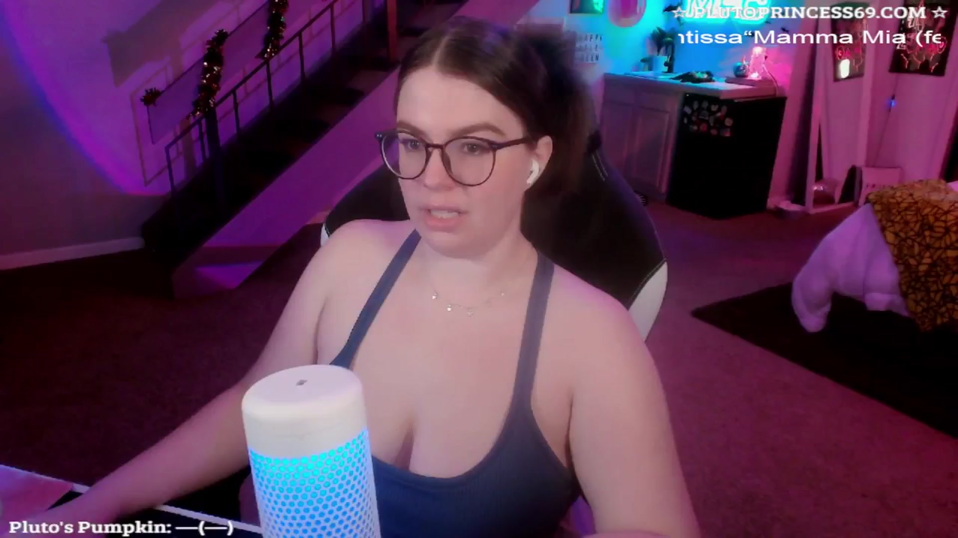 Gallery image thumbnail from PlutoPrincess's myfreecams stream on, 10/25/2024, 04:33 image 1 of 20