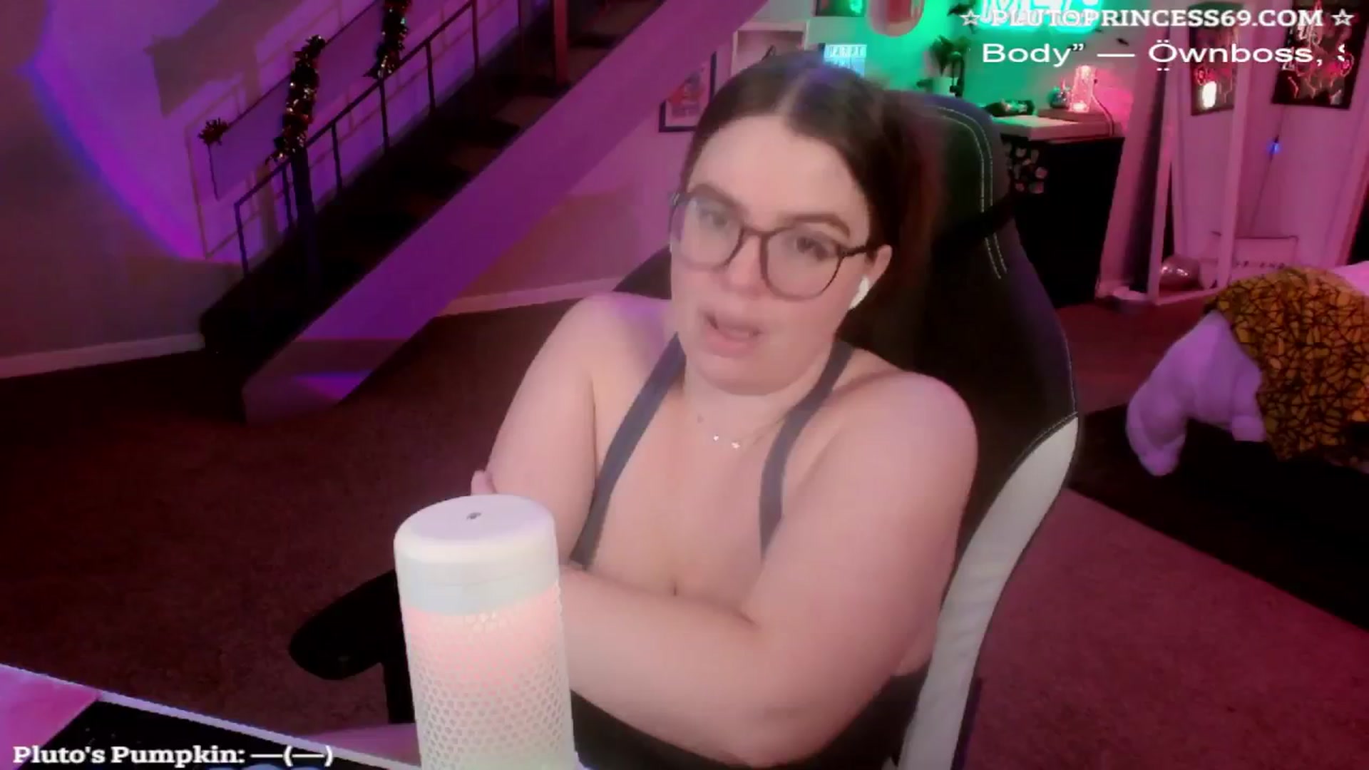 Gallery image thumbnail from PlutoPrincess's myfreecams stream on, 10/25/2024, 06:28 image 7 of 20