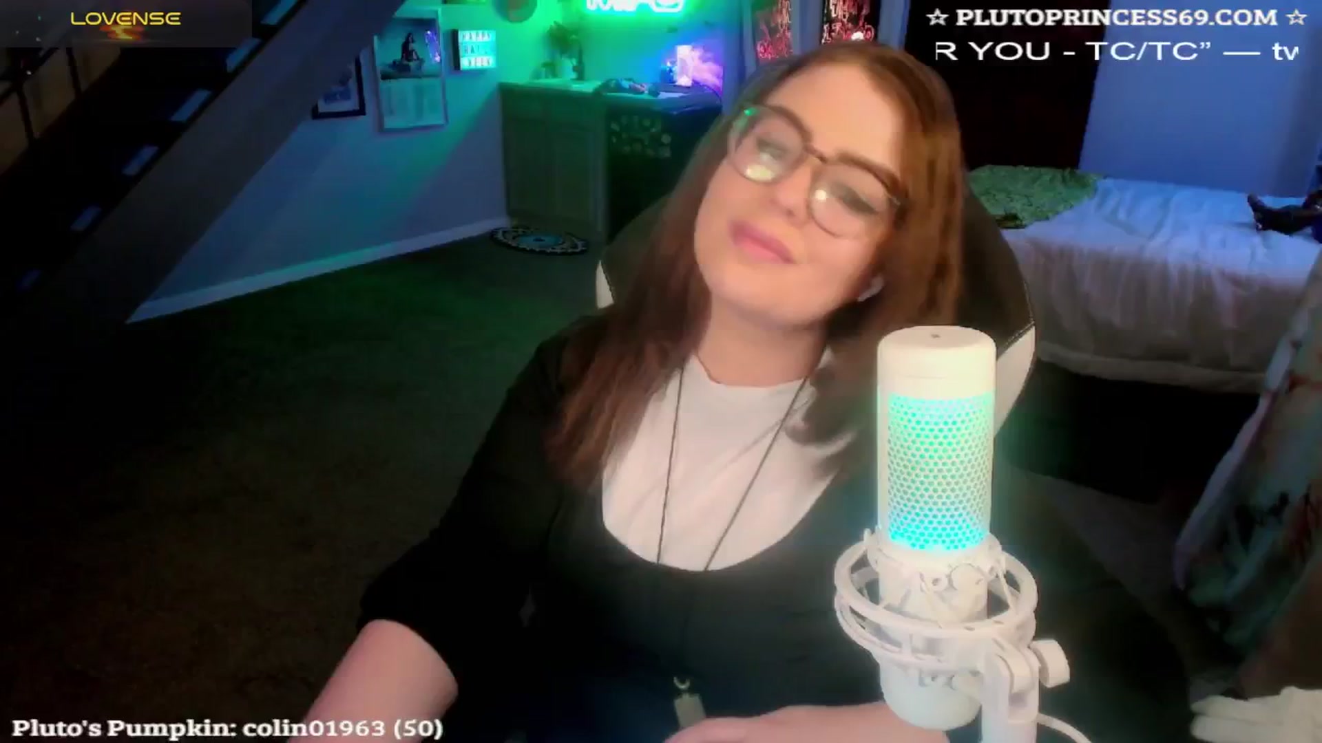 Gallery image thumbnail from PlutoPrincess's myfreecams stream on, 10/29/2024, 08:16 image 12 of 20