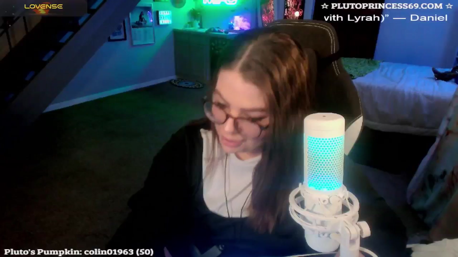 Gallery image thumbnail from PlutoPrincess's myfreecams stream on, 10/29/2024, 08:16 image 11 of 20