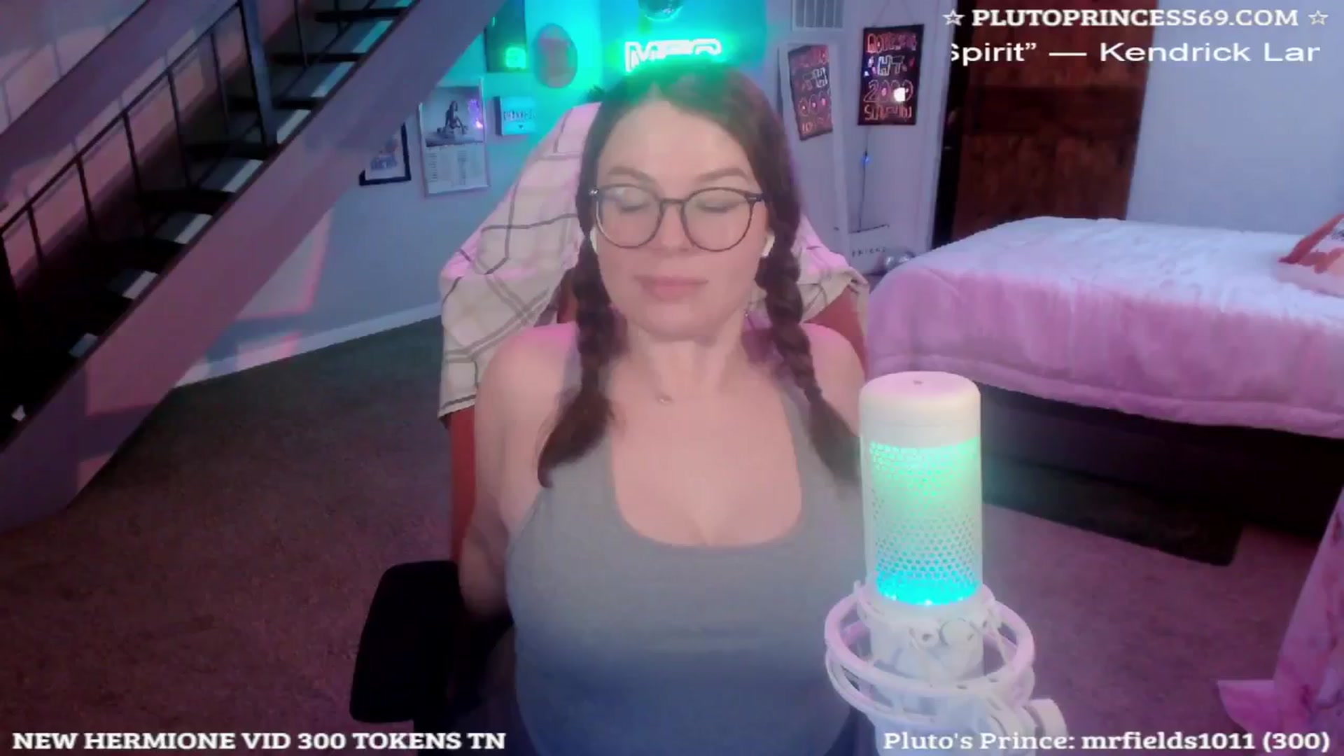 Gallery image thumbnail from PlutoPrincess's myfreecams stream on, 11/06/2024, 06:16 image 11 of 20