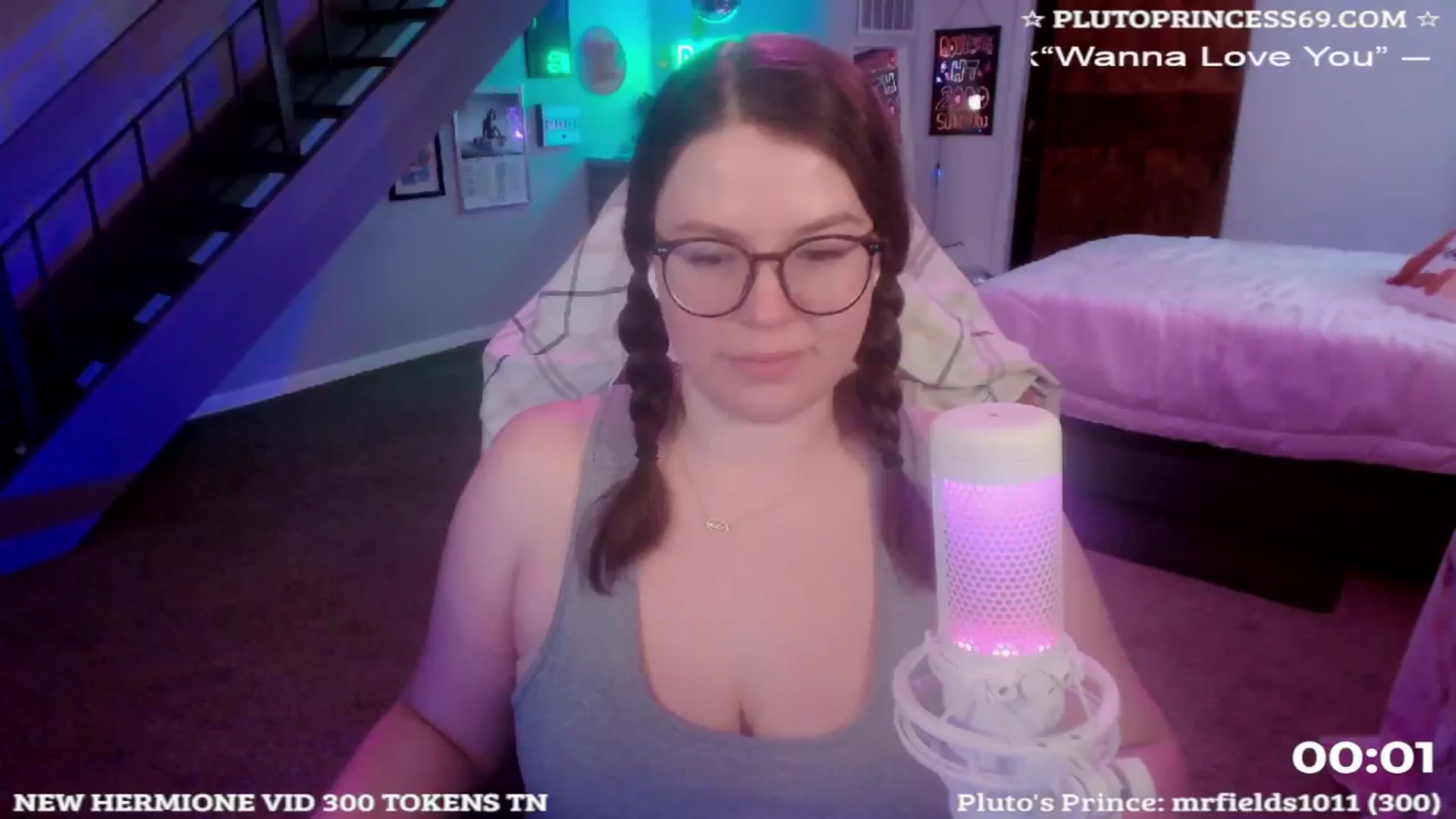 Gallery image thumbnail from PlutoPrincess's myfreecams stream on, 11/06/2024, 06:16 image 9 of 20