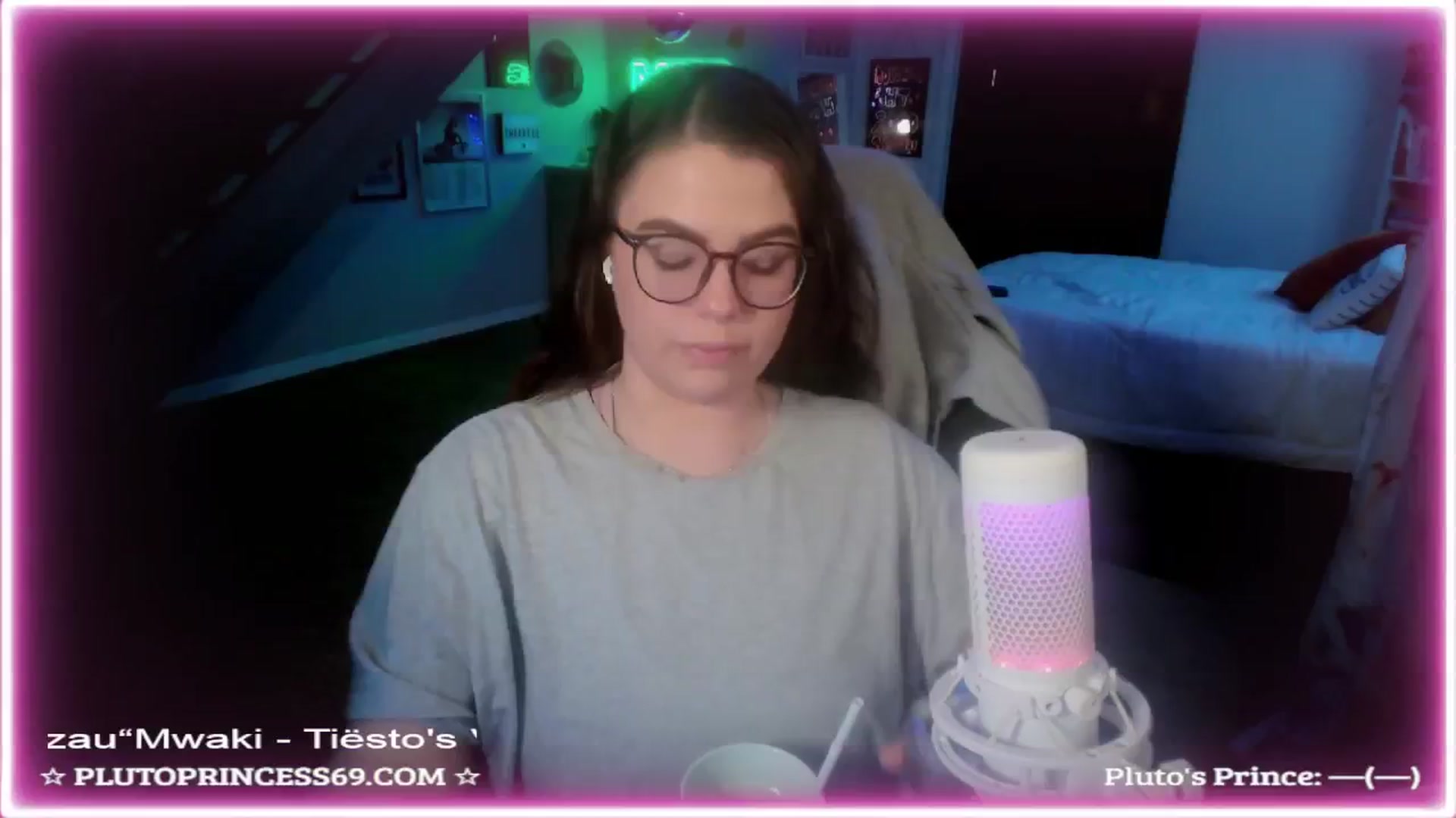 Gallery image thumbnail from PlutoPrincess's myfreecams stream on, 11/15/2024, 08:21 image 5 of 20