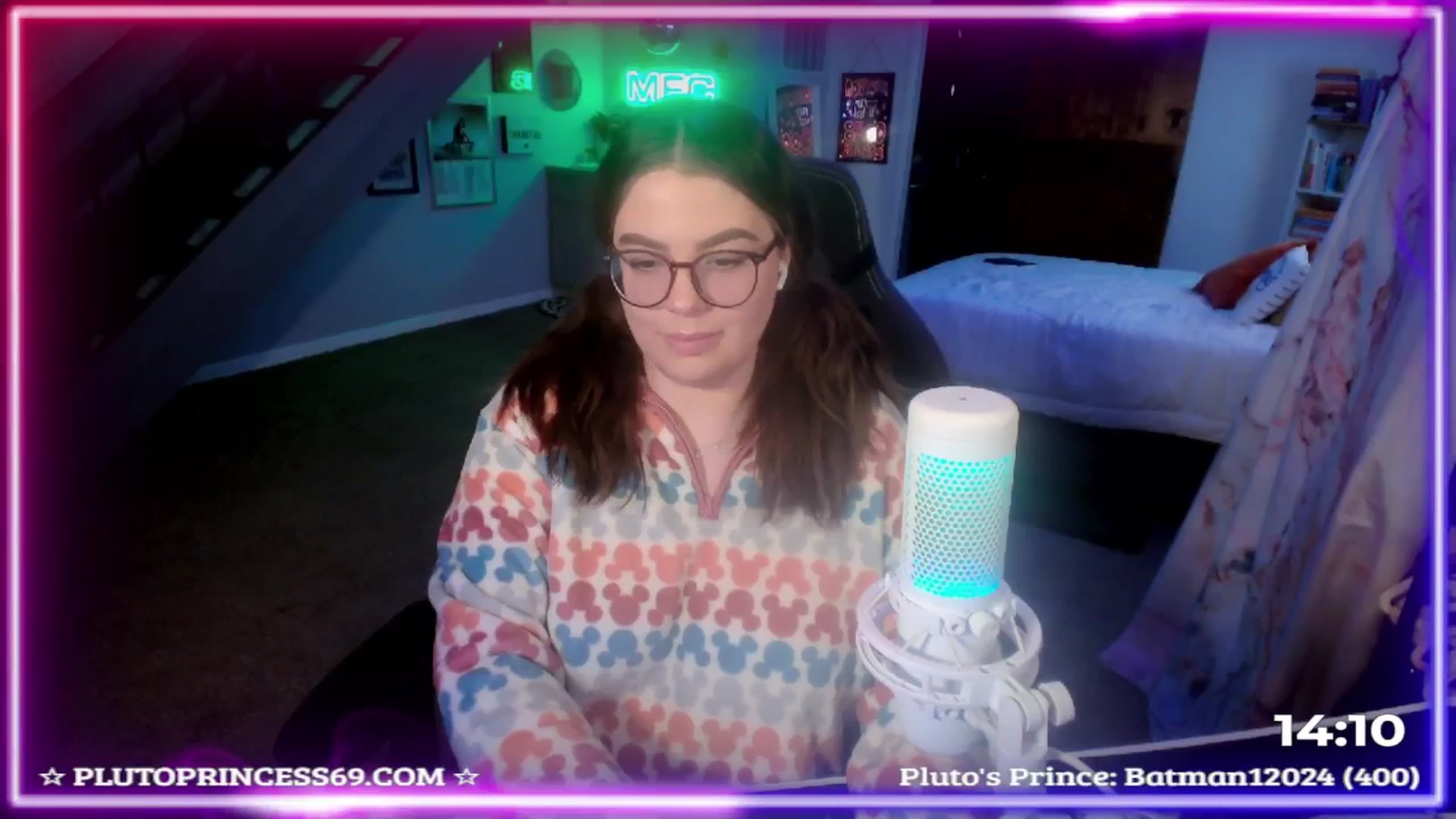 Gallery image thumbnail from PlutoPrincess's myfreecams stream on, 11/17/2024, 01:32 image 15 of 20
