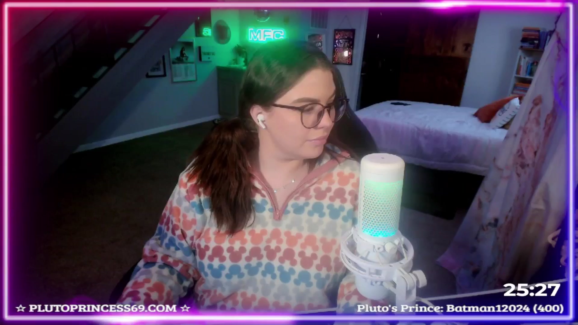 Gallery image thumbnail from PlutoPrincess's myfreecams stream on, 11/17/2024, 01:32 image 9 of 20