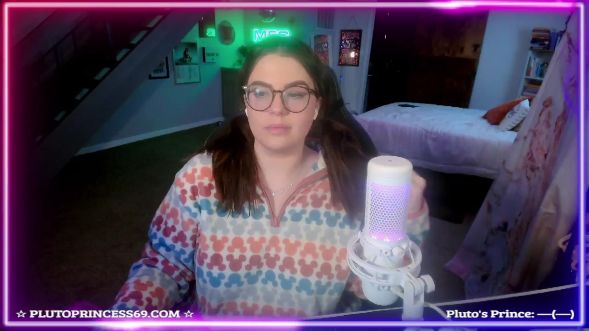 Gallery image thumbnail from PlutoPrincess's myfreecams stream on, 11/17/2024, 01:32 image 2 of 20