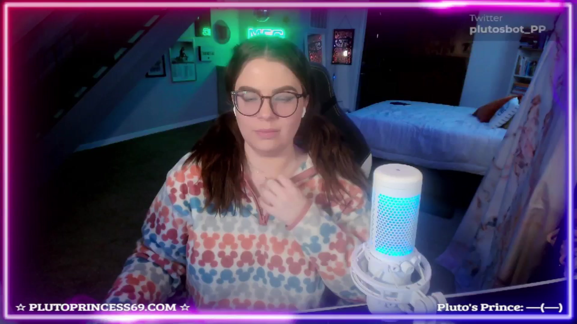 Gallery image thumbnail from PlutoPrincess's myfreecams stream on, 11/17/2024, 01:32 image 1 of 20