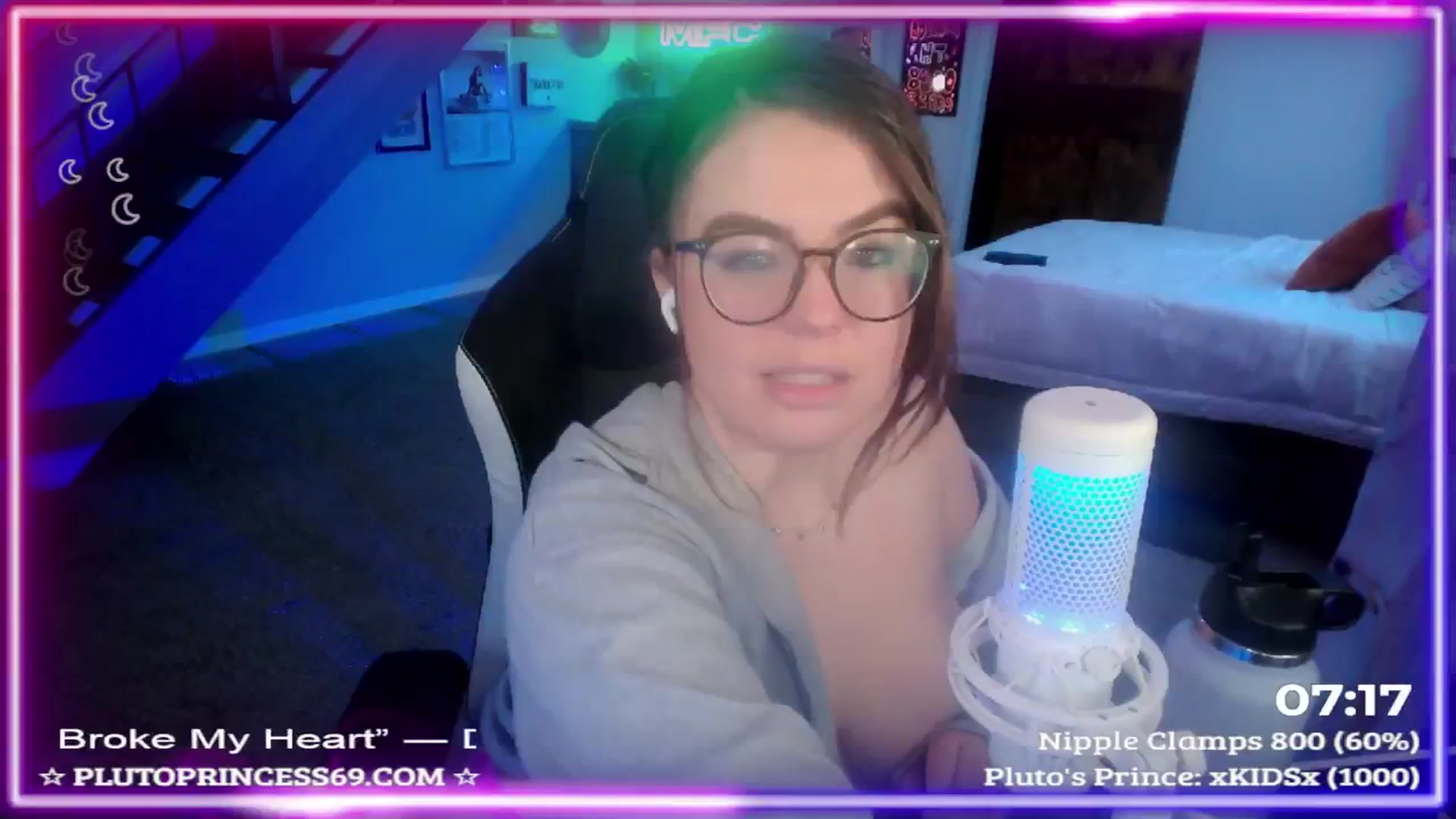 Gallery image thumbnail from PlutoPrincess's myfreecams stream on, 11/22/2024, 07:19 image 19 of 20