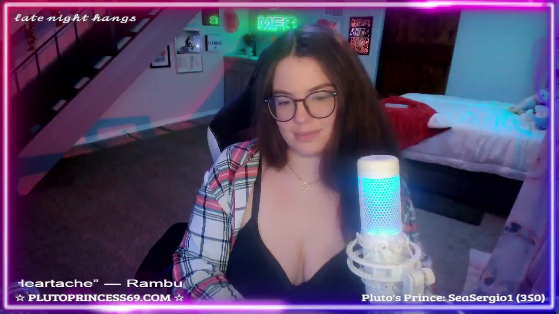 Gallery image thumbnail from PlutoPrincess's myfreecams stream on, 11/30/2024, 11:04 image 19 of 20