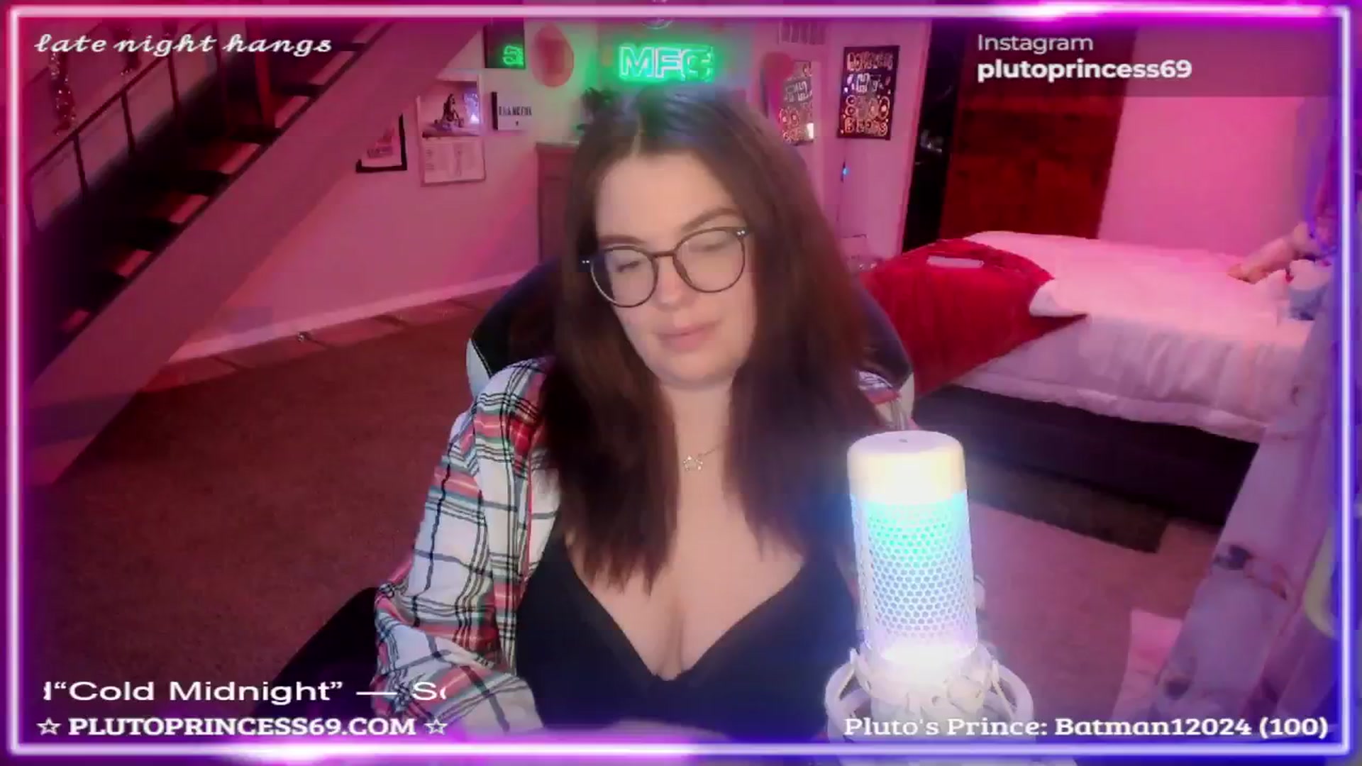 Gallery image thumbnail from PlutoPrincess's myfreecams stream on, 11/30/2024, 11:04 image 15 of 20