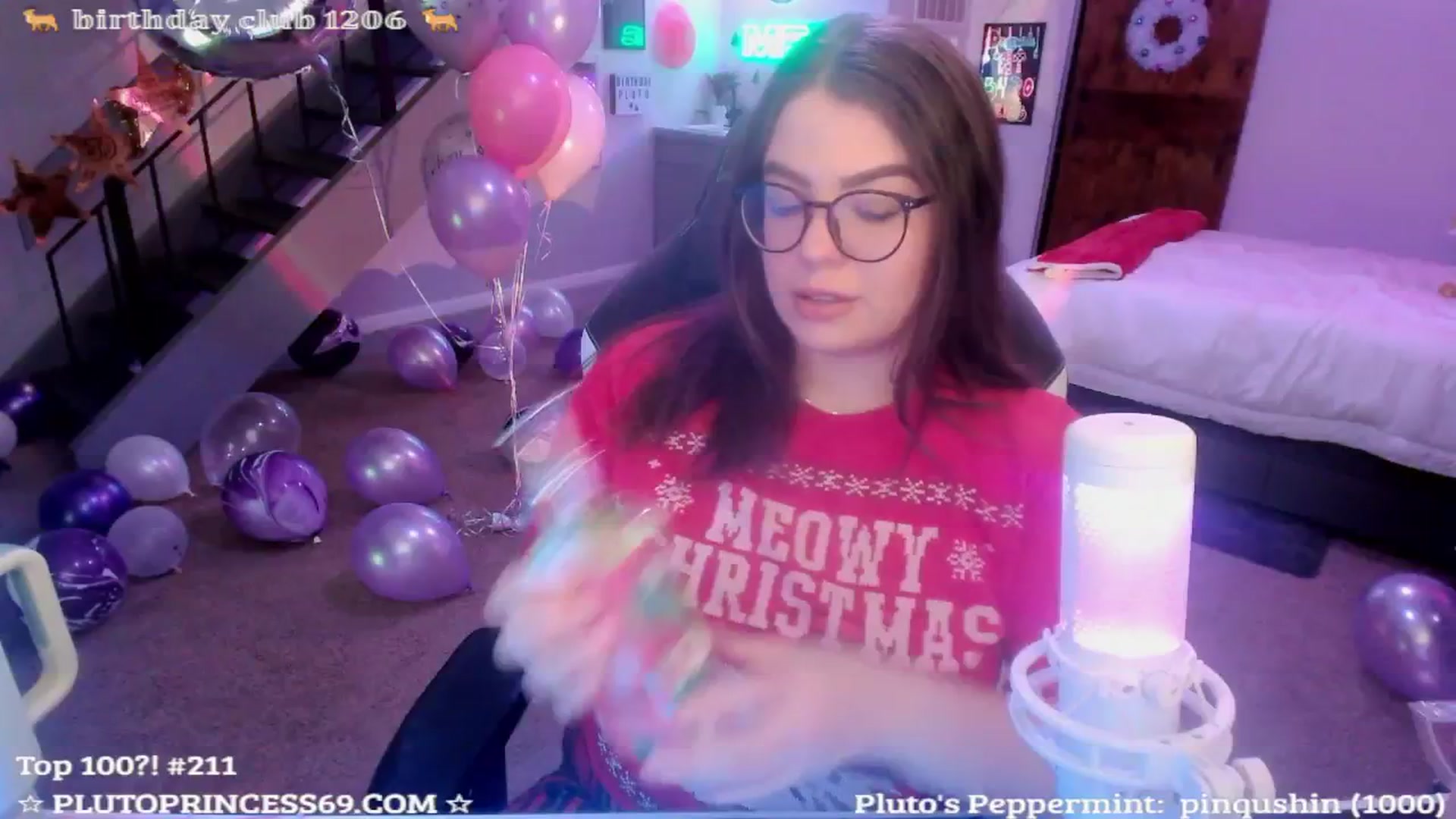 Gallery image thumbnail from PlutoPrincess's myfreecams stream on, 12/10/2024, 05:50 image 18 of 20
