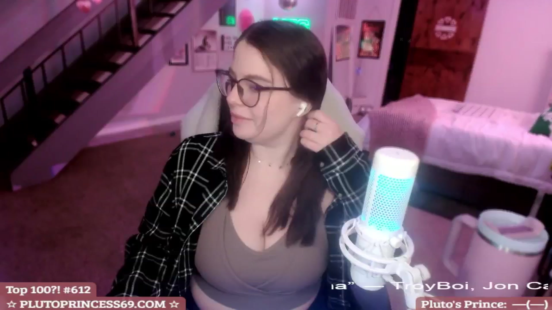 Gallery image thumbnail from PlutoPrincess's myfreecams stream on, 02/26/2025, 07:12 image 2 of 20