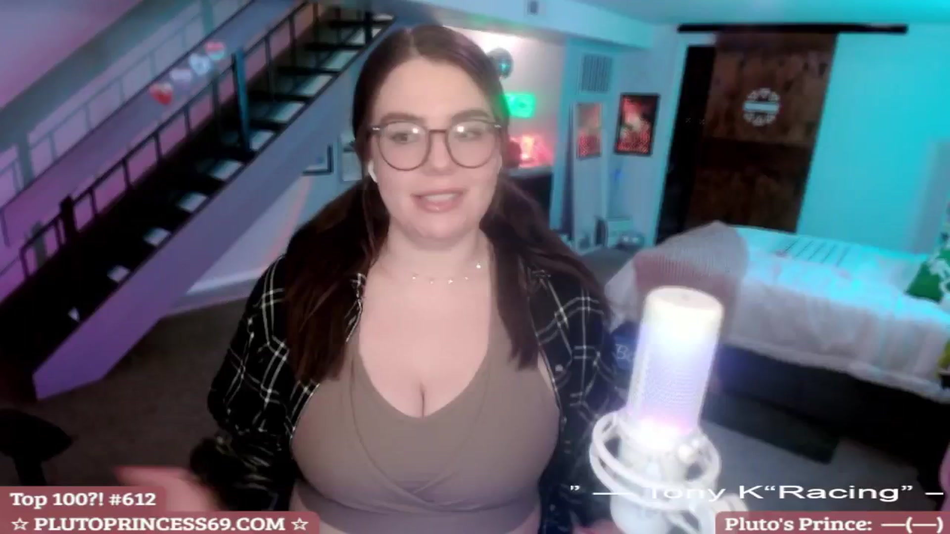Gallery image thumbnail from PlutoPrincess's myfreecams stream on, 02/26/2025, 07:12 image 11 of 20