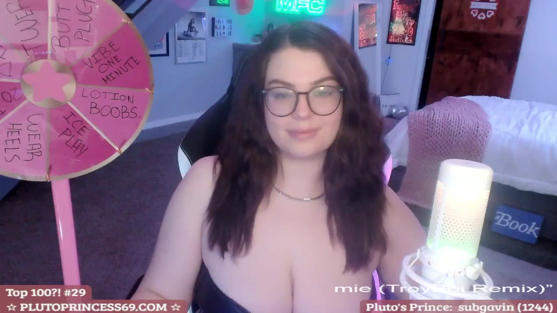 Gallery image thumbnail from PlutoPrincess's myfreecams stream on, 03/01/2025, 10:06 image 12 of 20