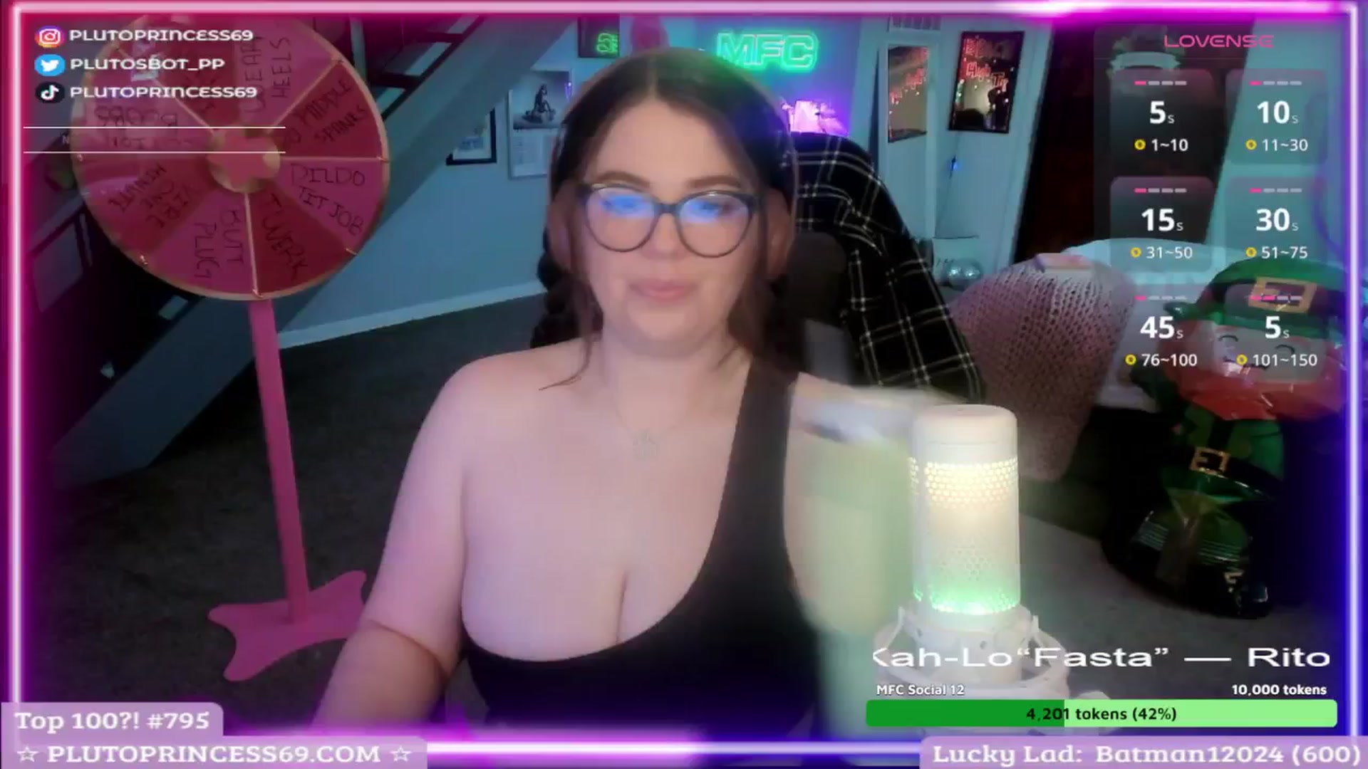 Gallery image thumbnail from PlutoPrincess's myfreecams stream on, 03/12/2025, 01:32 image 9 of 20