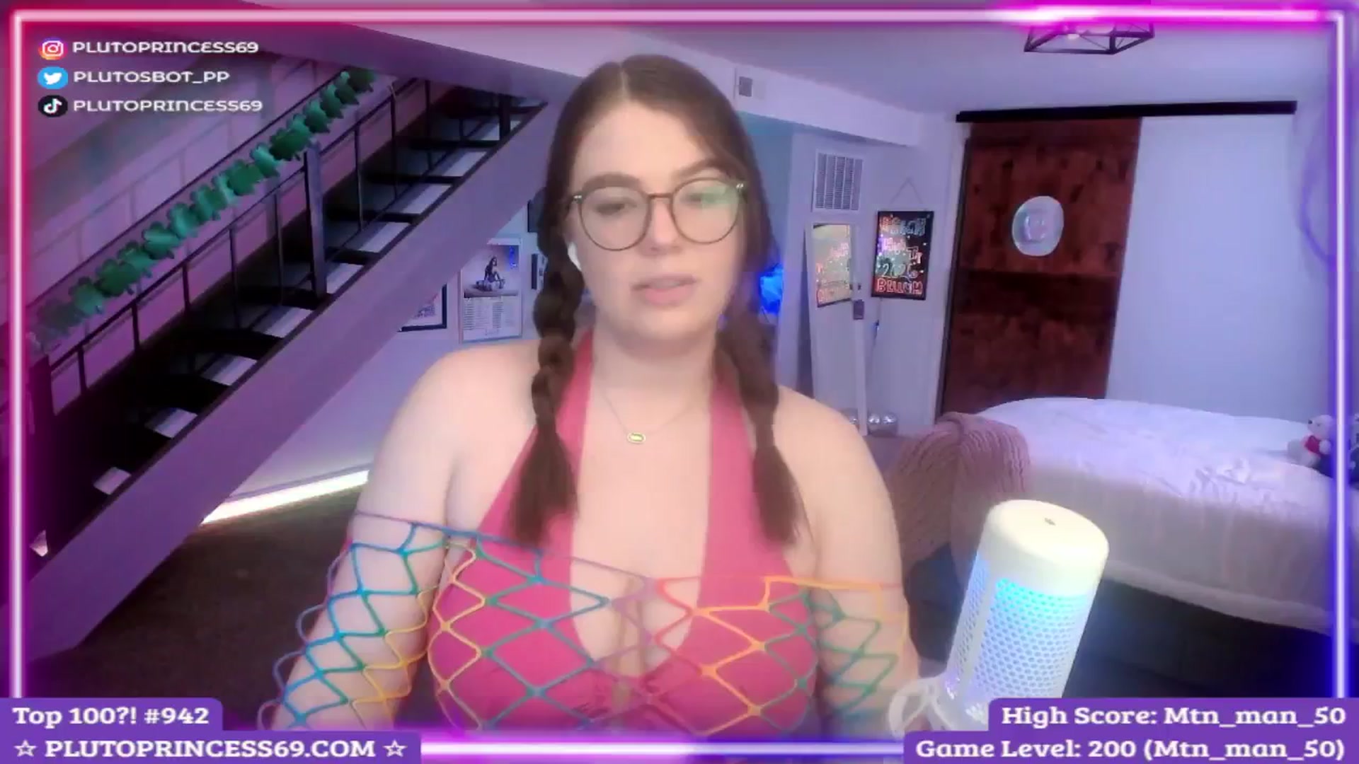 Gallery image thumbnail from PlutoPrincess's myfreecams stream on, 03/28/2025, 07:28 image 11 of 20