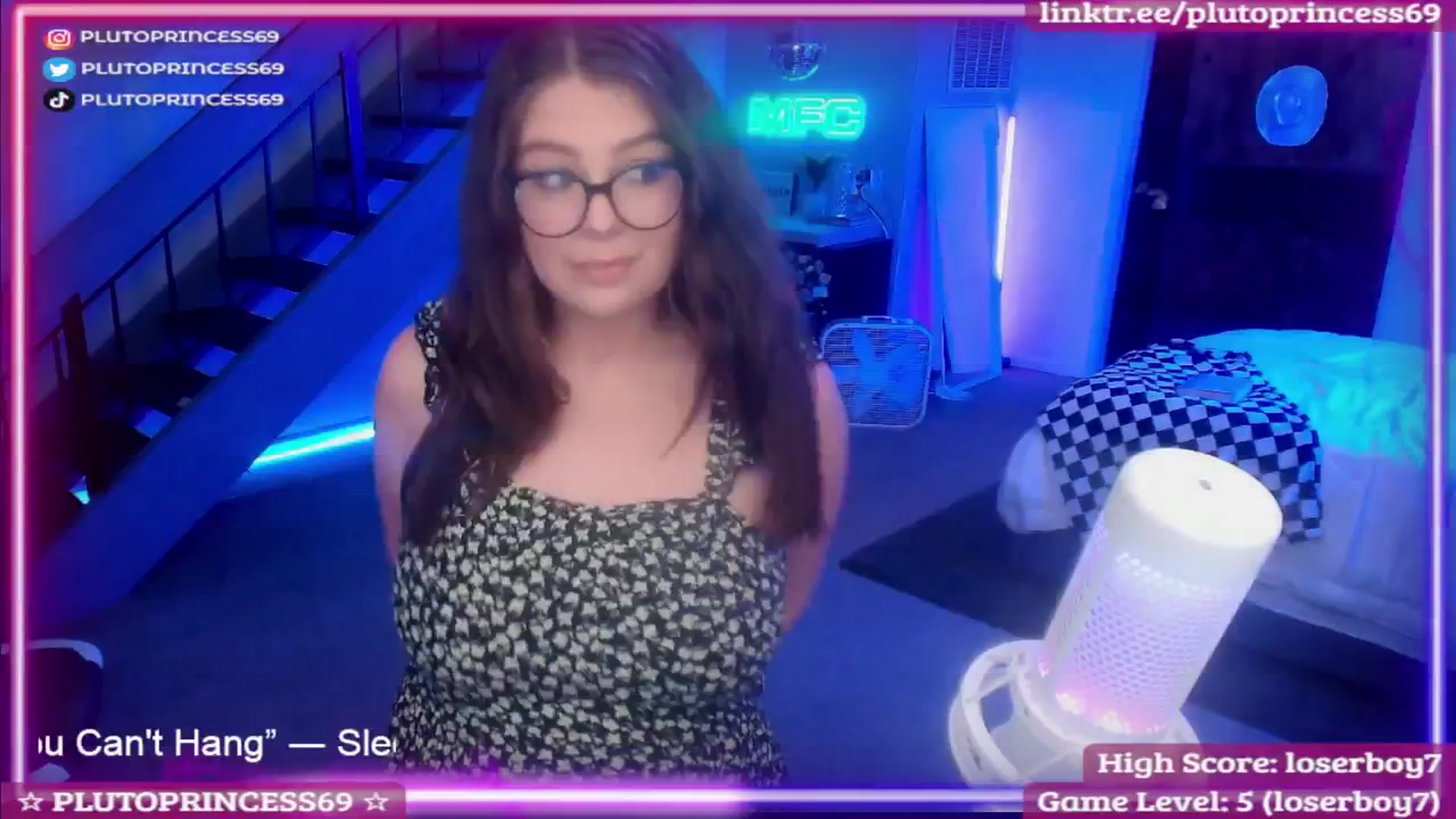 Gallery image thumbnail from PlutoPrincess's myfreecams stream on, 06/23/2025, 07:52 image 7 of 20