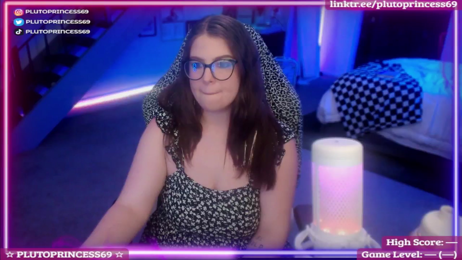 Gallery image thumbnail from PlutoPrincess's myfreecams stream on, 06/23/2025, 07:52 image 1 of 20
