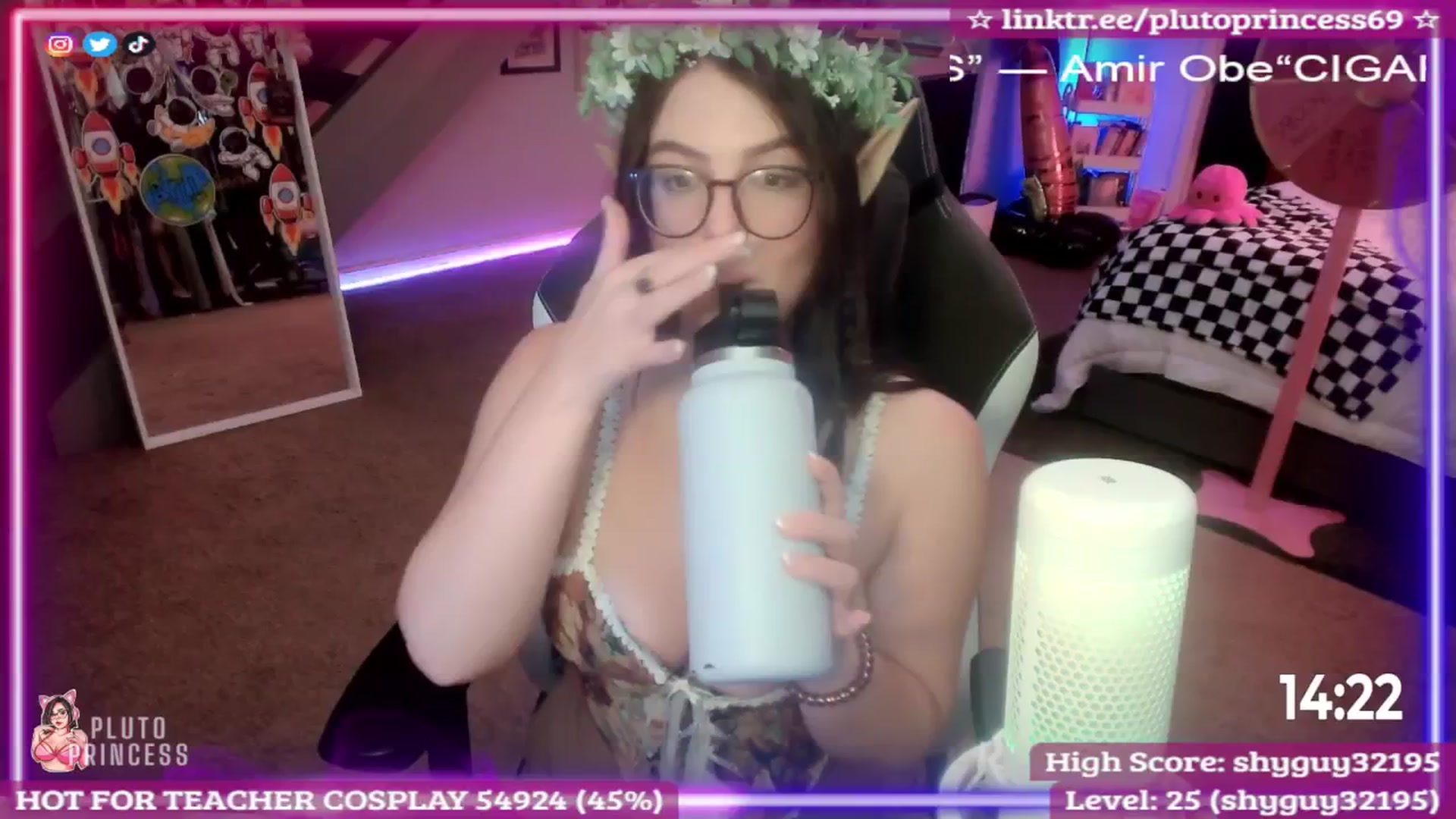 Gallery image thumbnail from PlutoPrincess's myfreecams stream on, 08/30/2025, 09:35 image 14 of 20