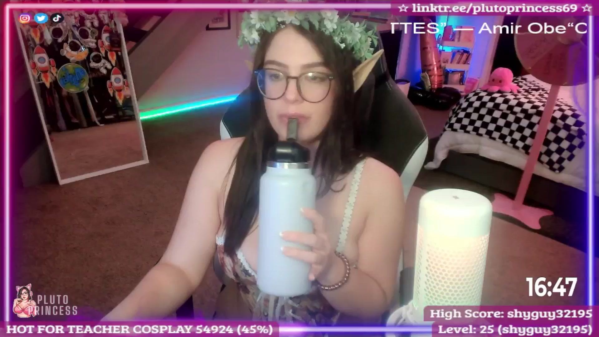Gallery image thumbnail from PlutoPrincess's myfreecams stream on, 08/30/2025, 09:35 image 13 of 20