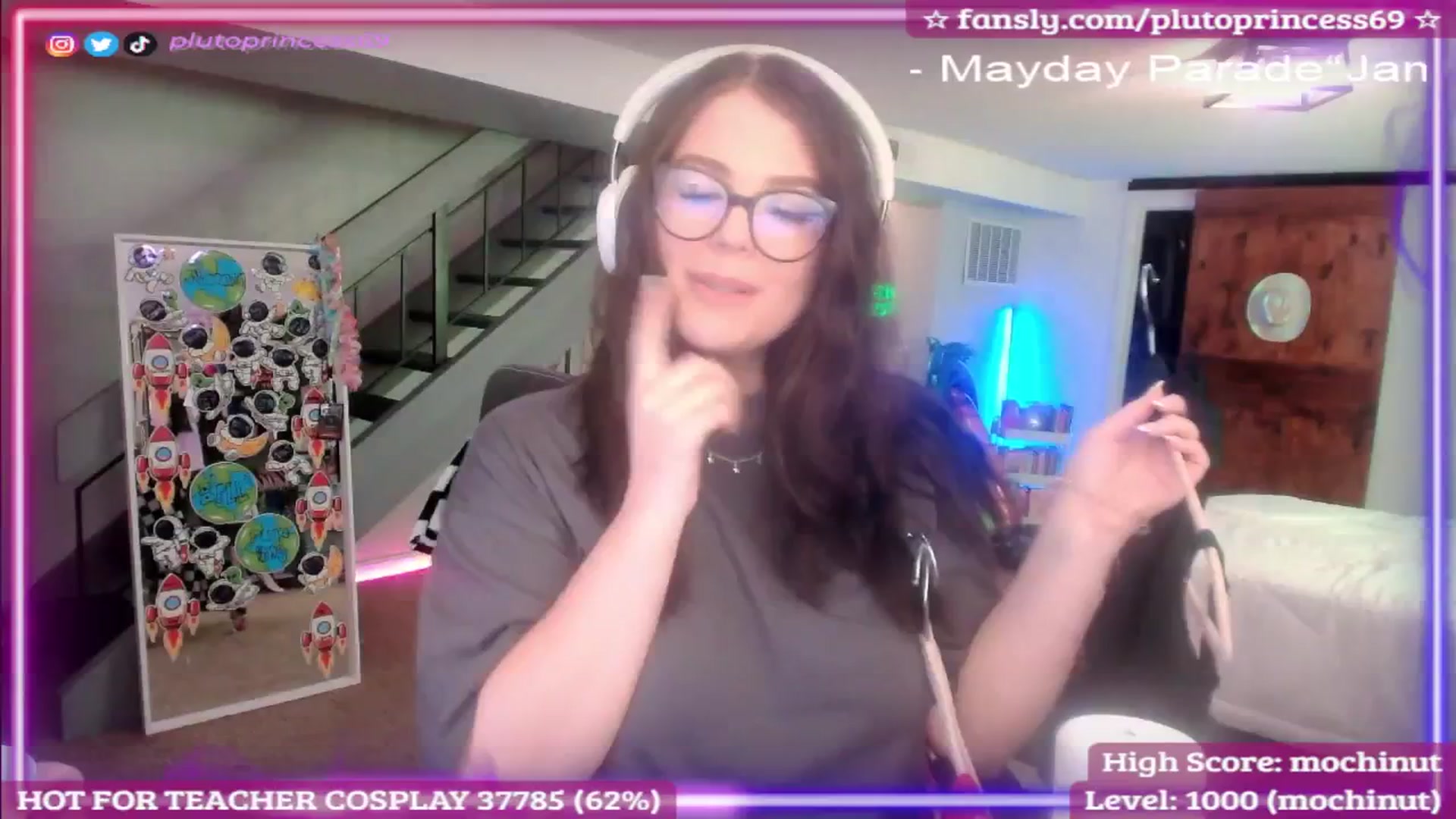 Gallery image thumbnail from PlutoPrincess's myfreecams stream on, 09/19/2025, 07:15 image 19 of 20