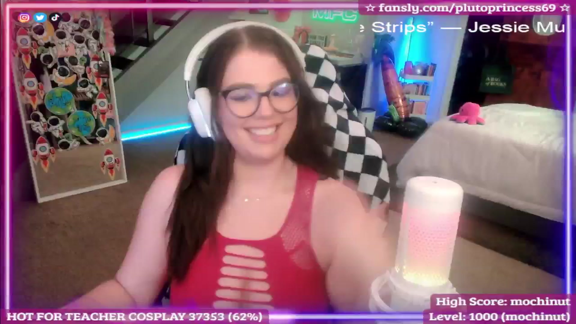Gallery image thumbnail from PlutoPrincess's myfreecams stream on, 09/19/2025, 08:59 image 8 of 20