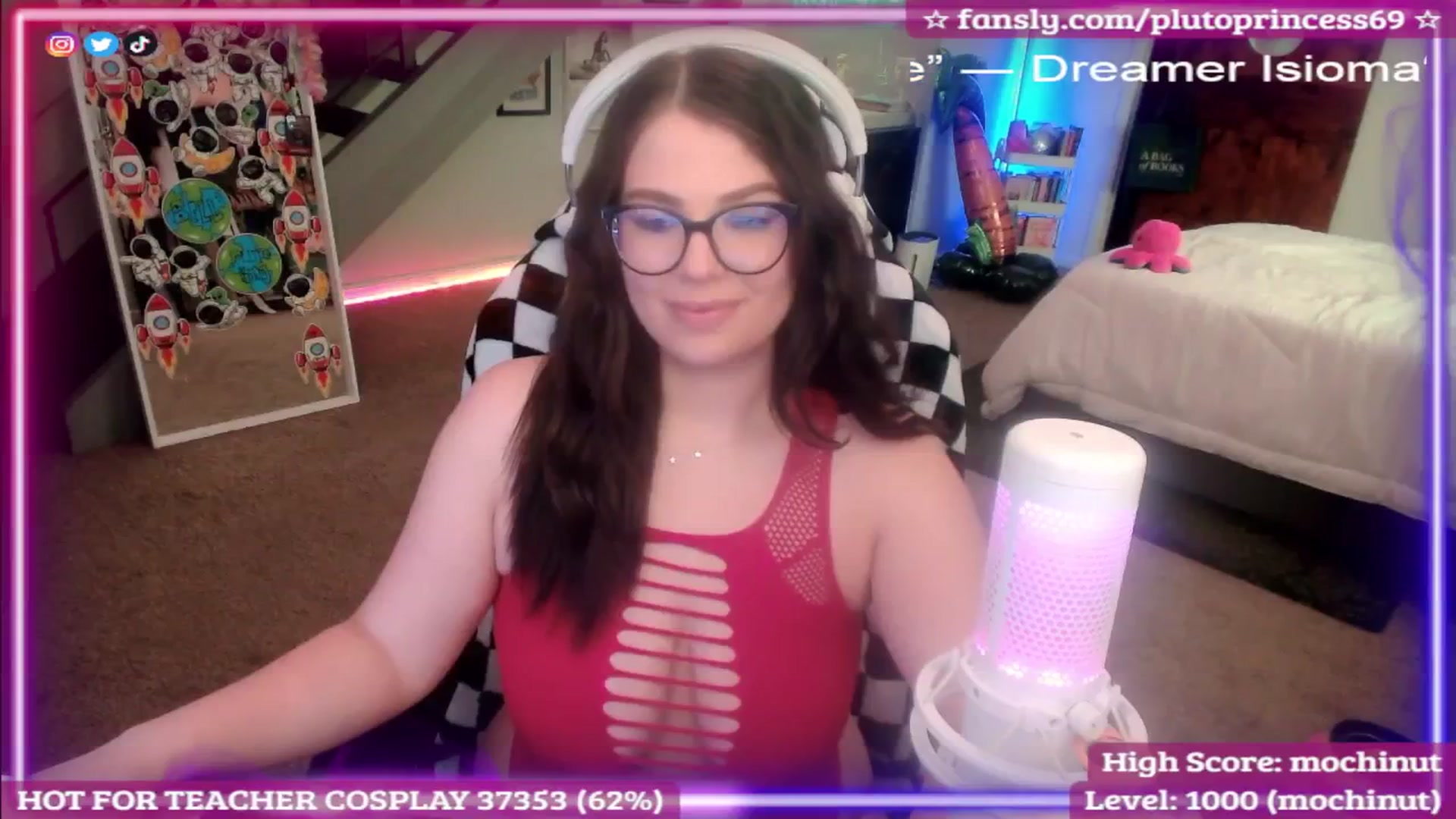 Gallery image thumbnail from PlutoPrincess's myfreecams stream on, 09/19/2025, 08:59 image 12 of 20