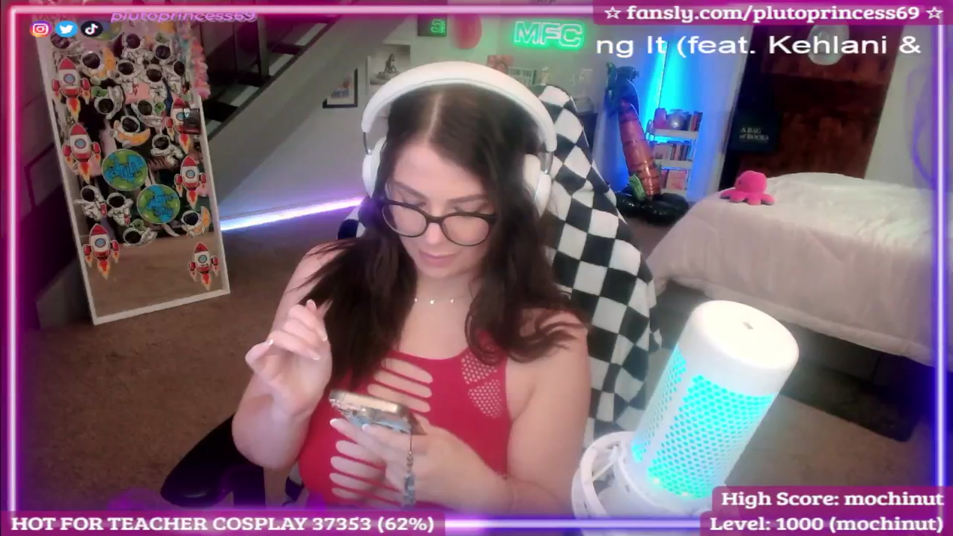Gallery image thumbnail from PlutoPrincess's myfreecams stream on, 09/19/2025, 08:59 image 20 of 20