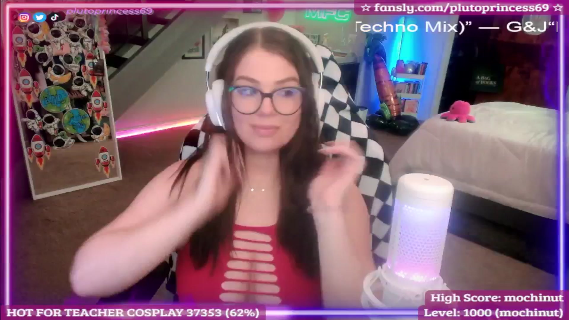 Gallery image thumbnail from PlutoPrincess's myfreecams stream on, 09/19/2025, 08:59 image 9 of 20