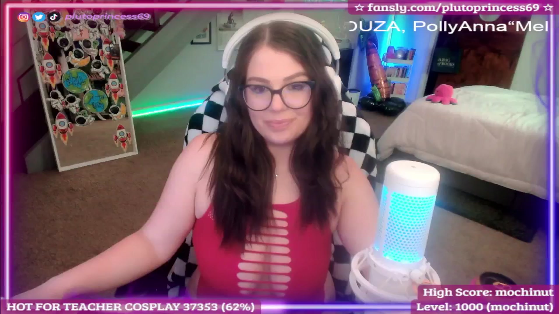 Gallery image thumbnail from PlutoPrincess's myfreecams stream on, 09/19/2025, 08:59 image 13 of 20