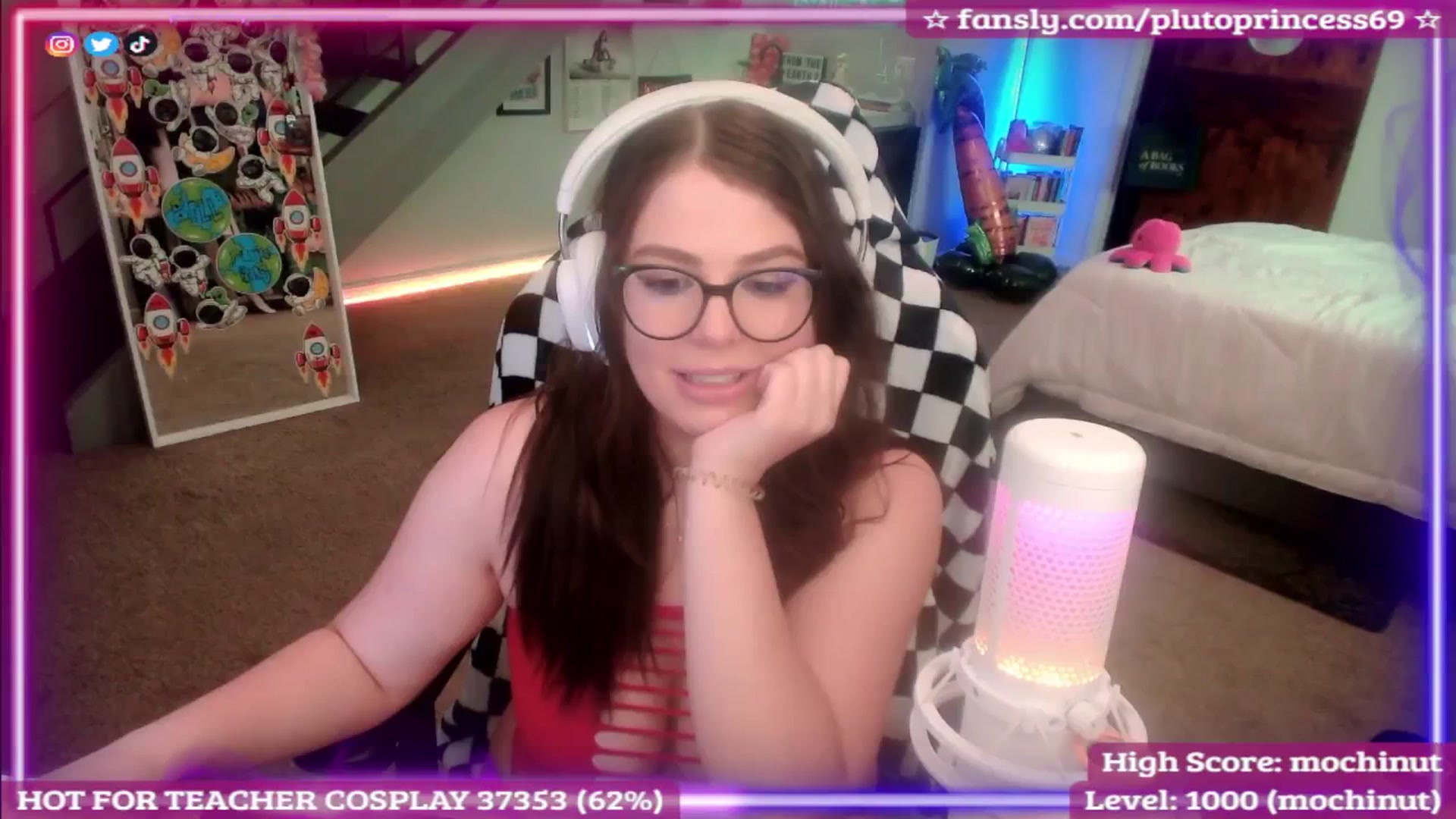 Gallery image thumbnail from PlutoPrincess's myfreecams stream on, 09/19/2025, 08:59 image 18 of 20