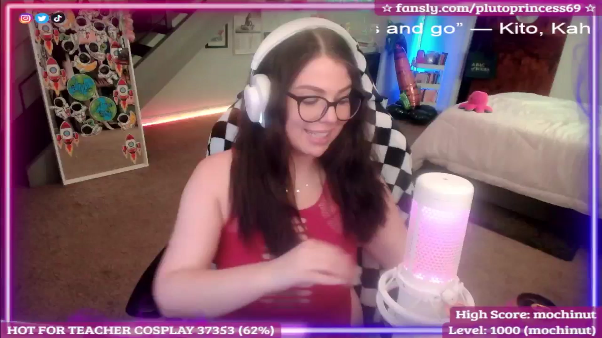 Gallery image thumbnail from PlutoPrincess's myfreecams stream on, 09/19/2025, 08:59 image 15 of 20