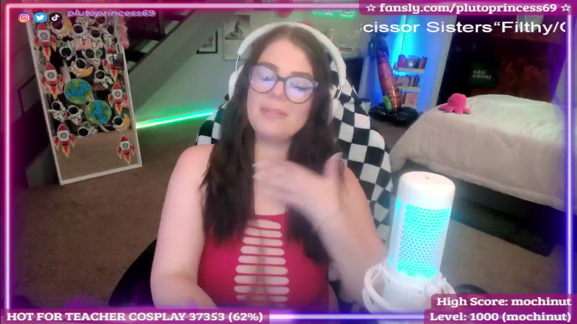 Gallery image thumbnail from PlutoPrincess's myfreecams stream on, 09/19/2025, 08:59 image 10 of 20