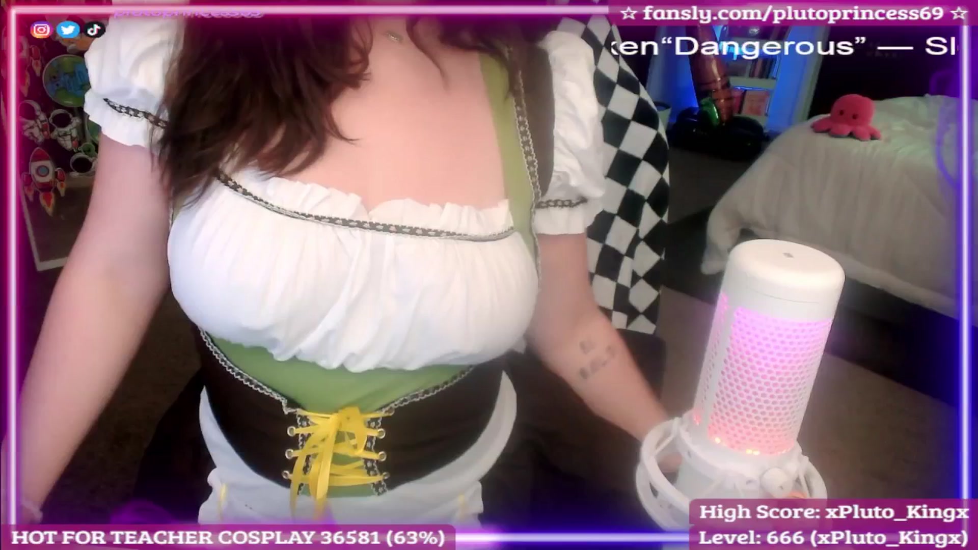 Gallery image thumbnail from PlutoPrincess's myfreecams stream on, 09/23/2025, 06:03 image 9 of 20