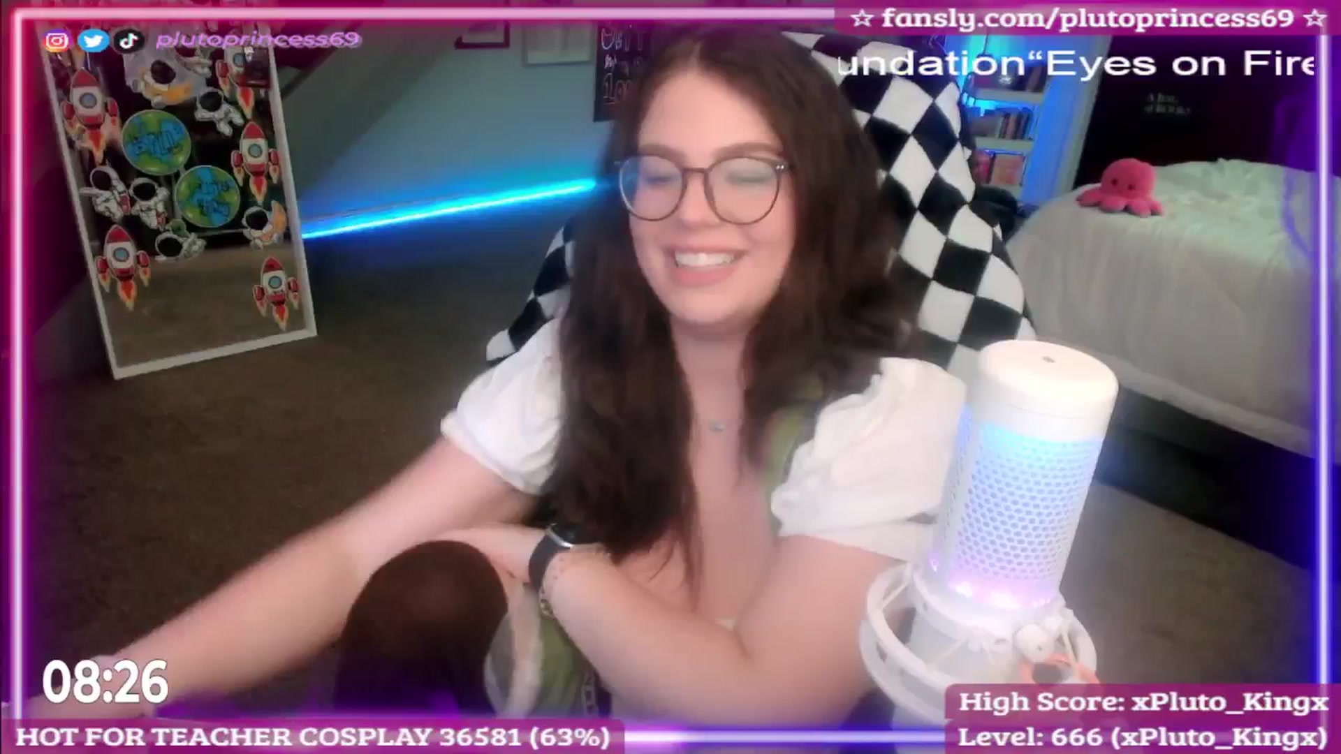 Gallery image thumbnail from PlutoPrincess's myfreecams stream on, 09/23/2025, 06:03 image 16 of 20