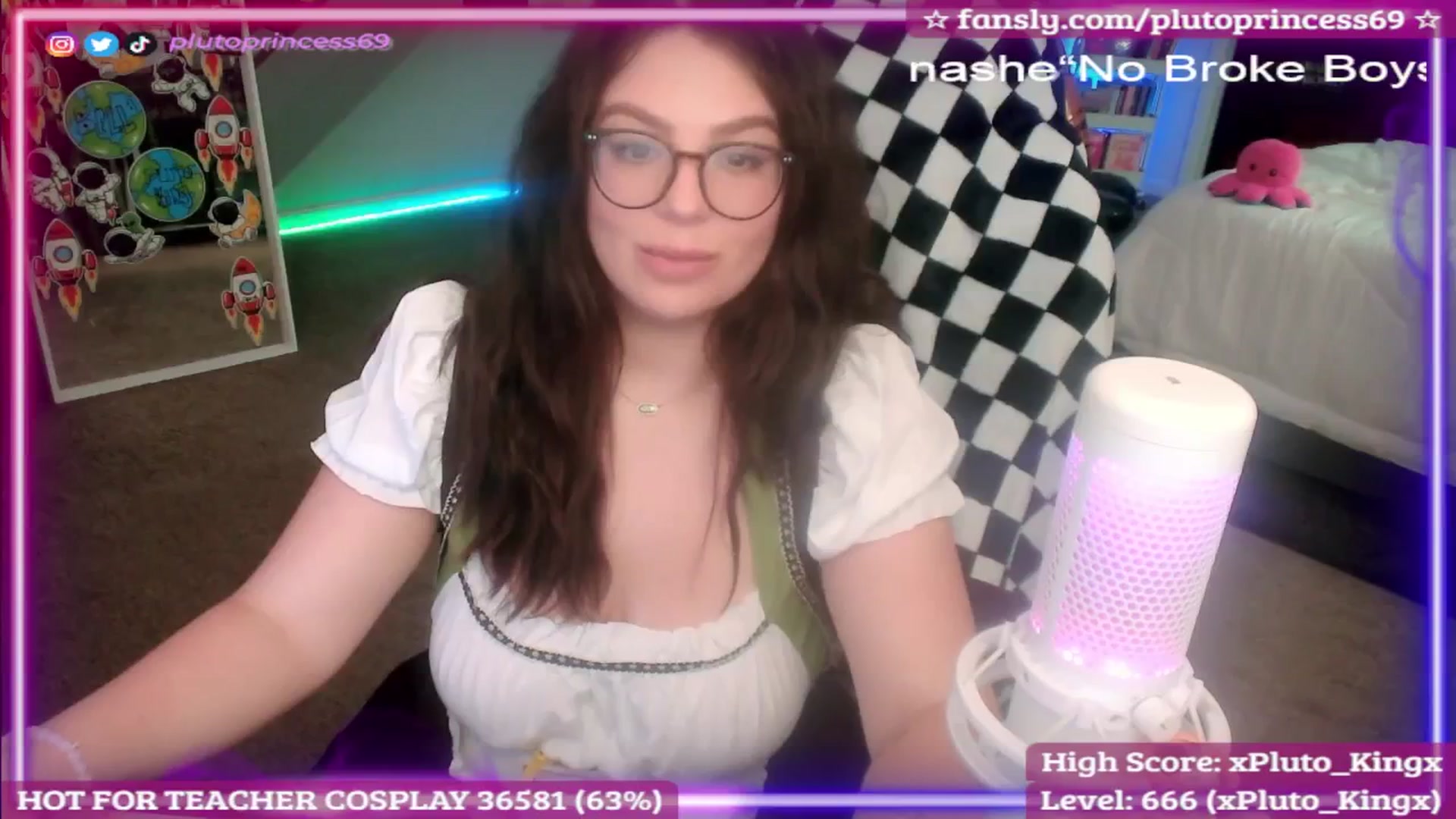Gallery image thumbnail from PlutoPrincess's myfreecams stream on, 09/23/2025, 06:03 image 12 of 20