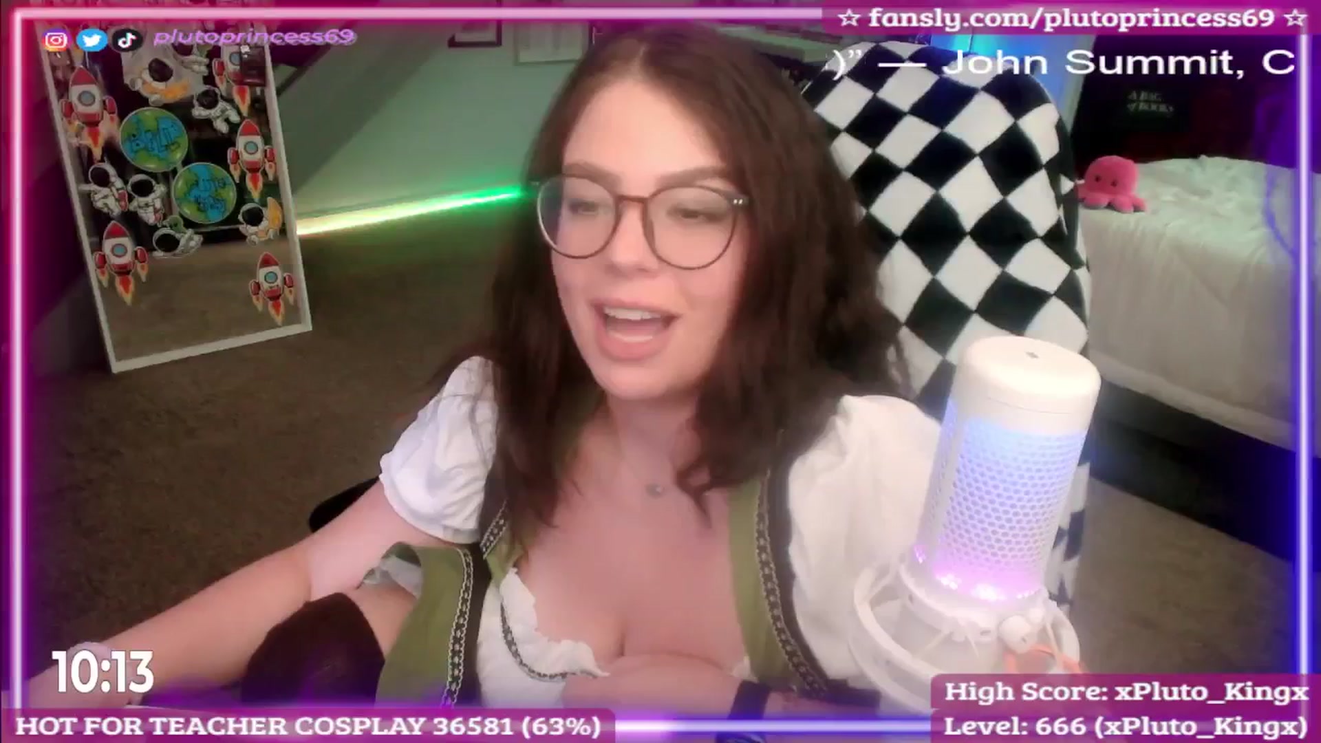 Gallery image thumbnail from PlutoPrincess's myfreecams stream on, 09/23/2025, 06:03 image 15 of 20