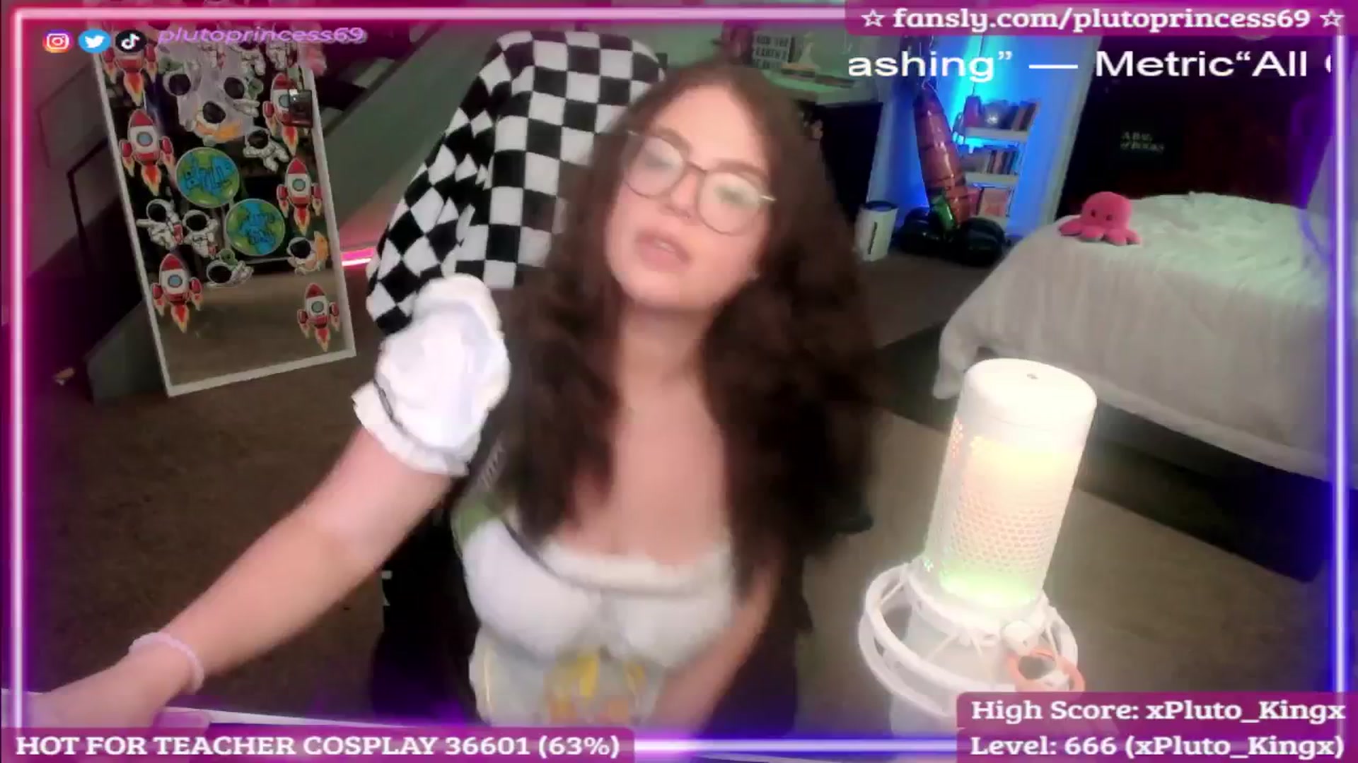 Gallery image thumbnail from PlutoPrincess's myfreecams stream on, 09/23/2025, 06:03 image 4 of 20