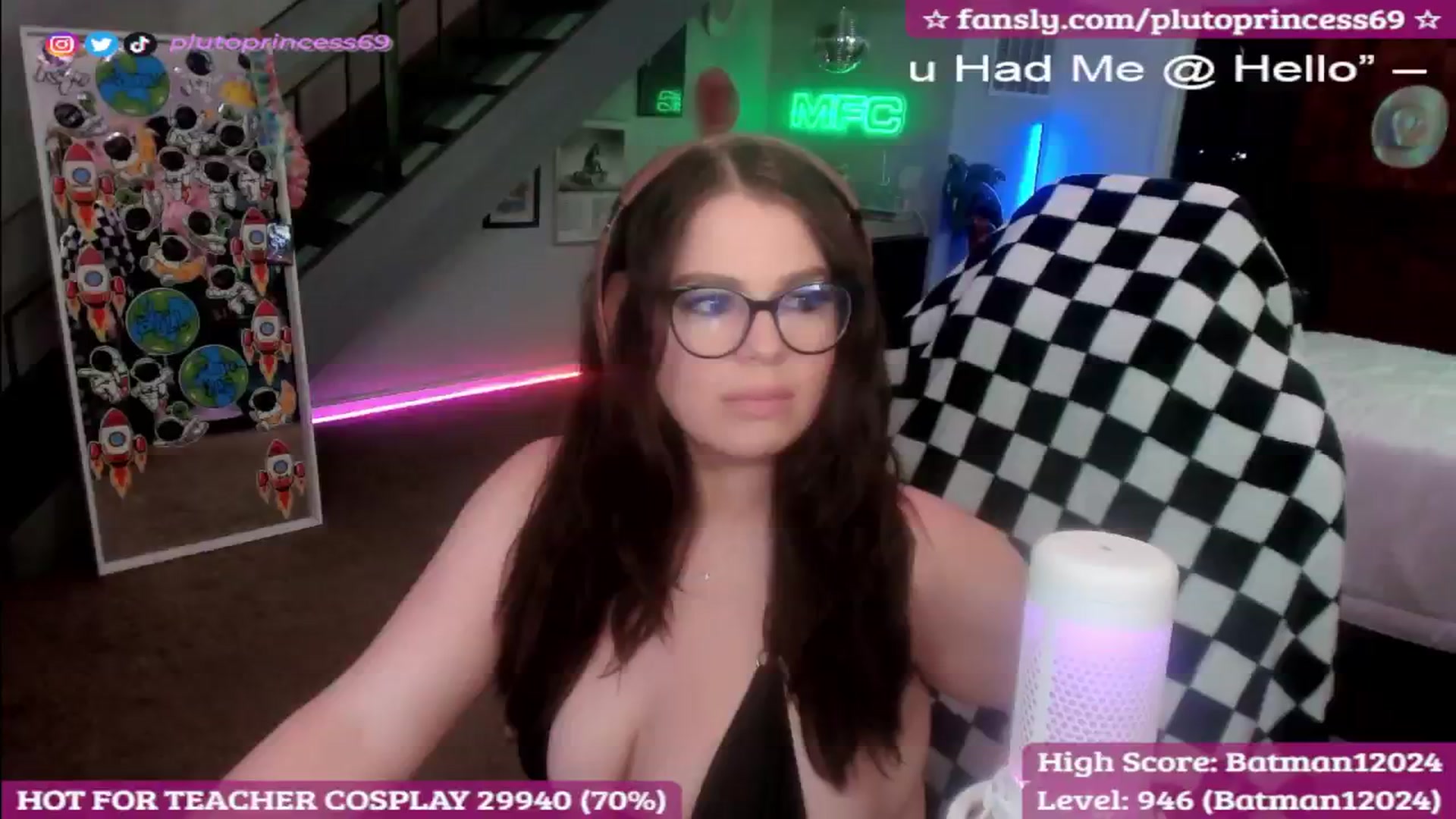 Gallery image thumbnail from PlutoPrincess's myfreecams stream on, 09/27/2025, 10:26 image 7 of 20