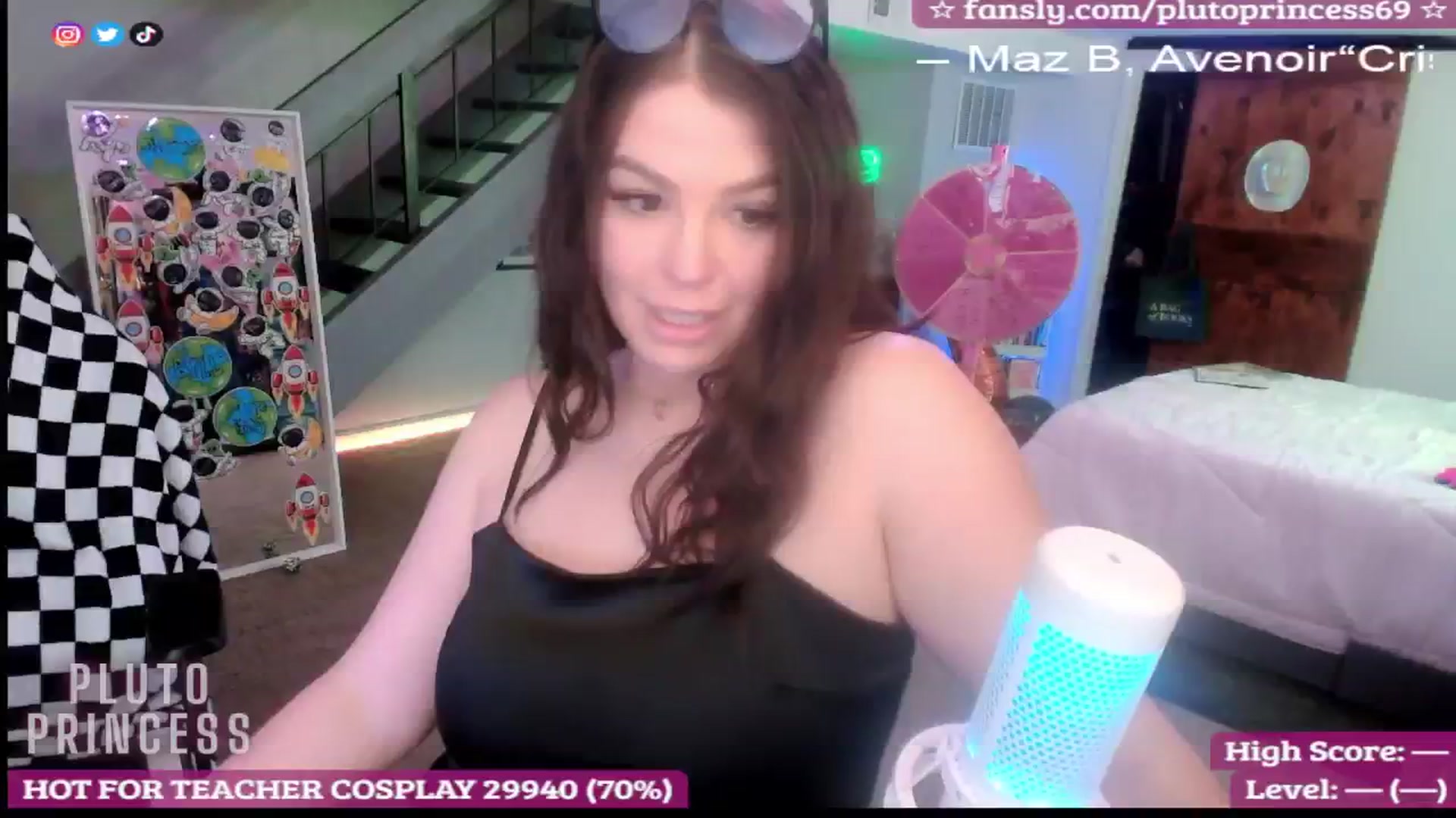Gallery image thumbnail from PlutoPrincess's myfreecams stream on, 09/29/2025, 01:32 image 11 of 20
