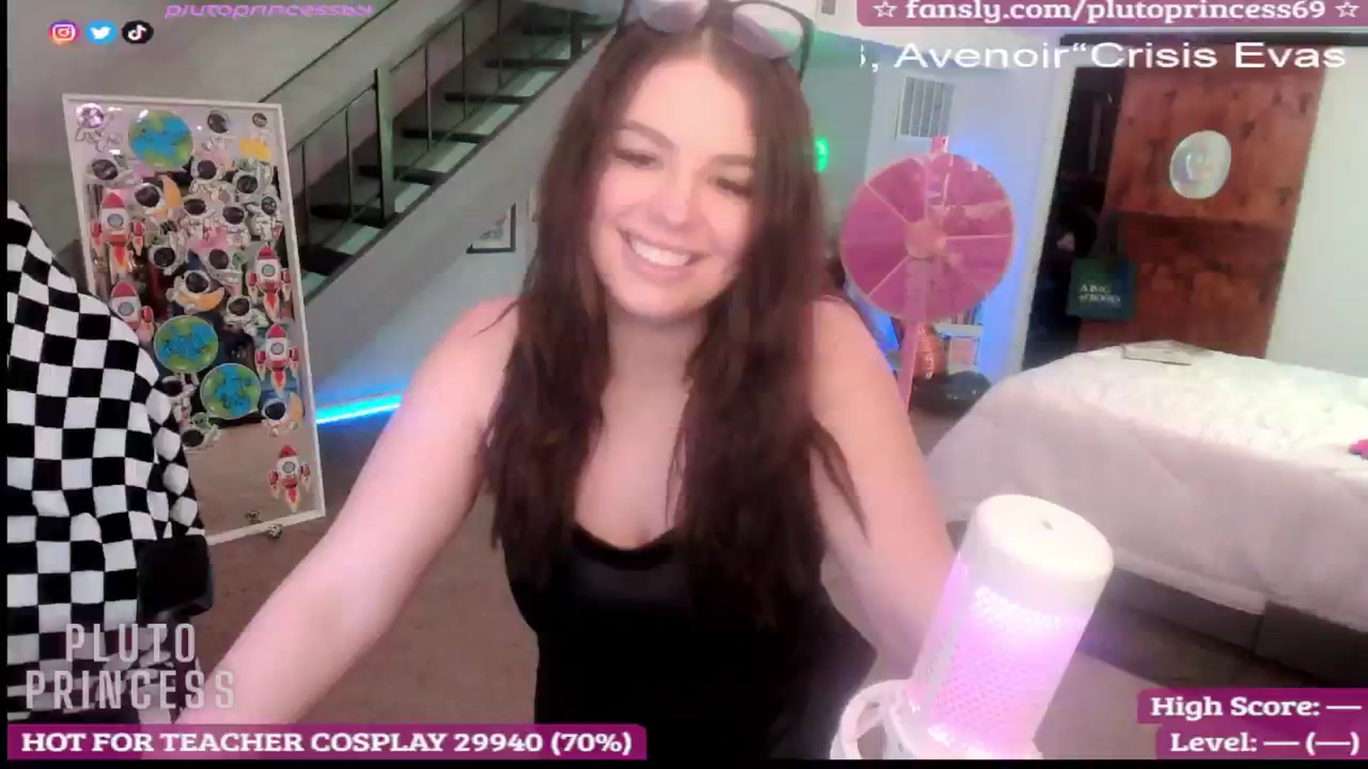 Gallery image thumbnail from PlutoPrincess's myfreecams stream on, 09/29/2025, 01:32 image 12 of 20