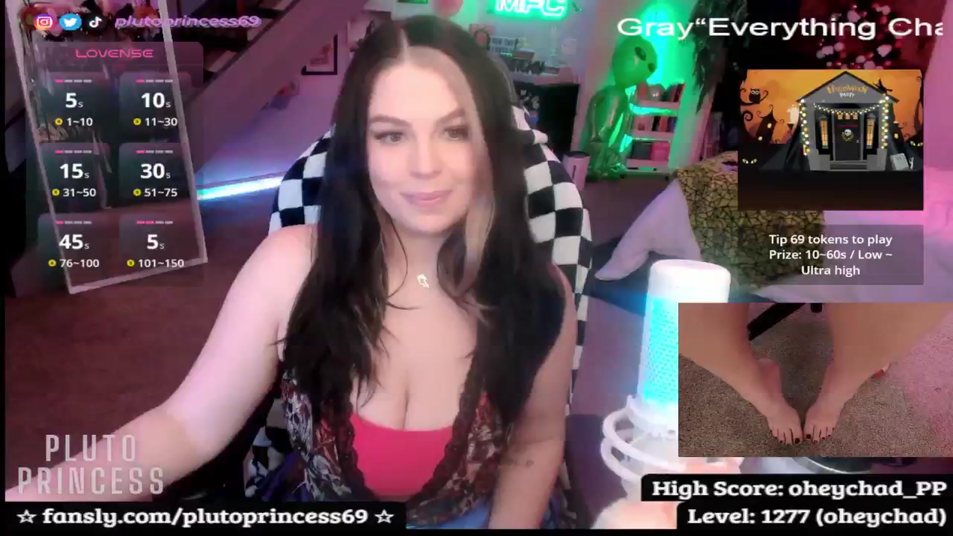 Gallery image thumbnail from PlutoPrincess's myfreecams stream on, 10/02/2025, 06:32 image 5 of 20