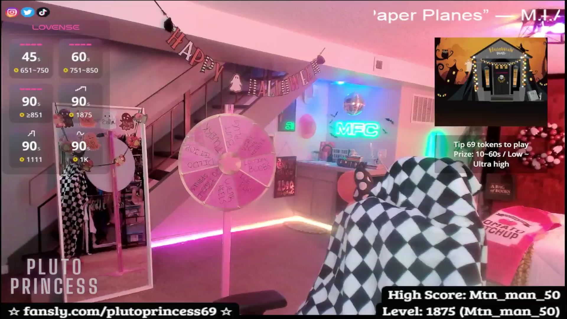 Gallery image thumbnail from PlutoPrincess's myfreecams stream on, 10/05/2025, 06:44 image 10 of 20