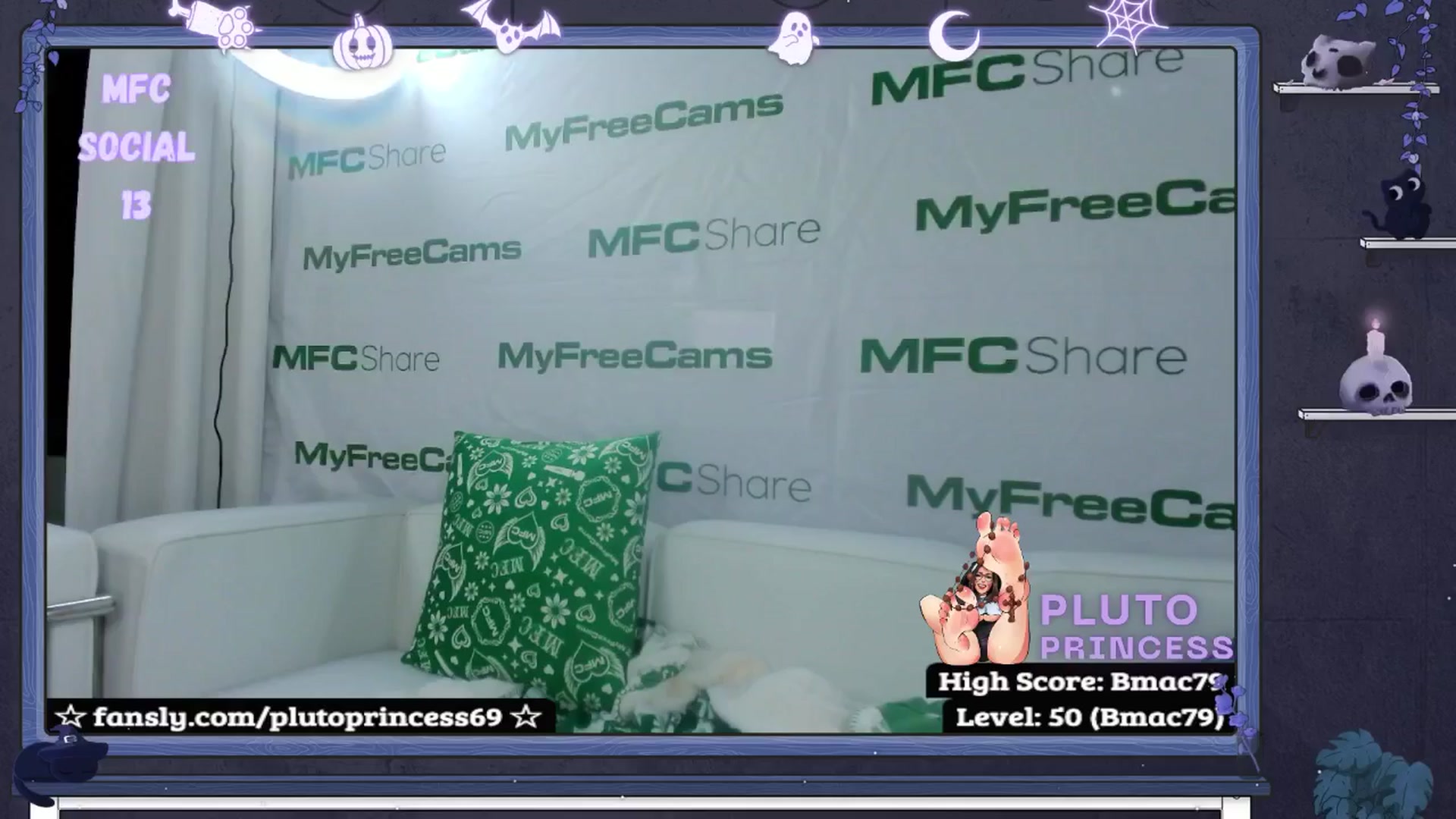 Gallery image thumbnail from PlutoPrincess's myfreecams stream on, 10/07/2025, 03:10 image 13 of 20
