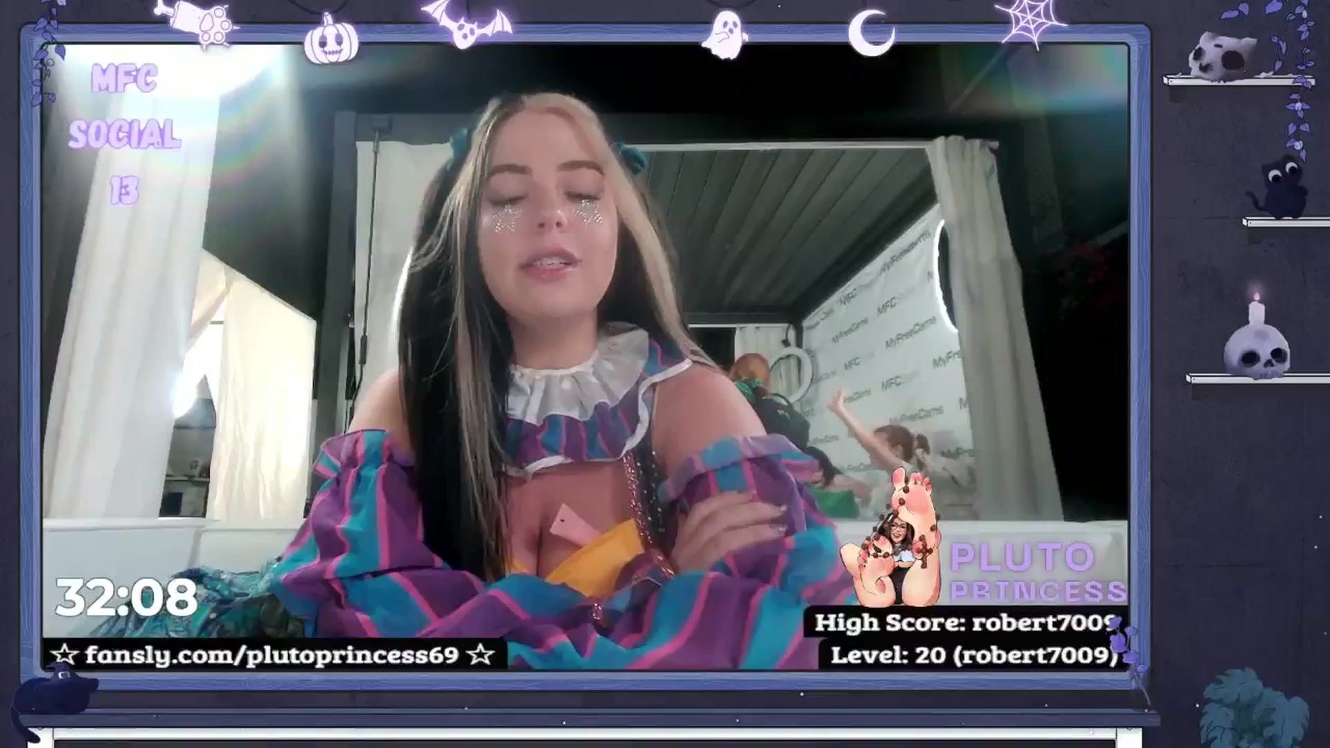 Gallery image thumbnail from PlutoPrincess's myfreecams stream on, 10/08/2025, 06:46 image 2 of 20