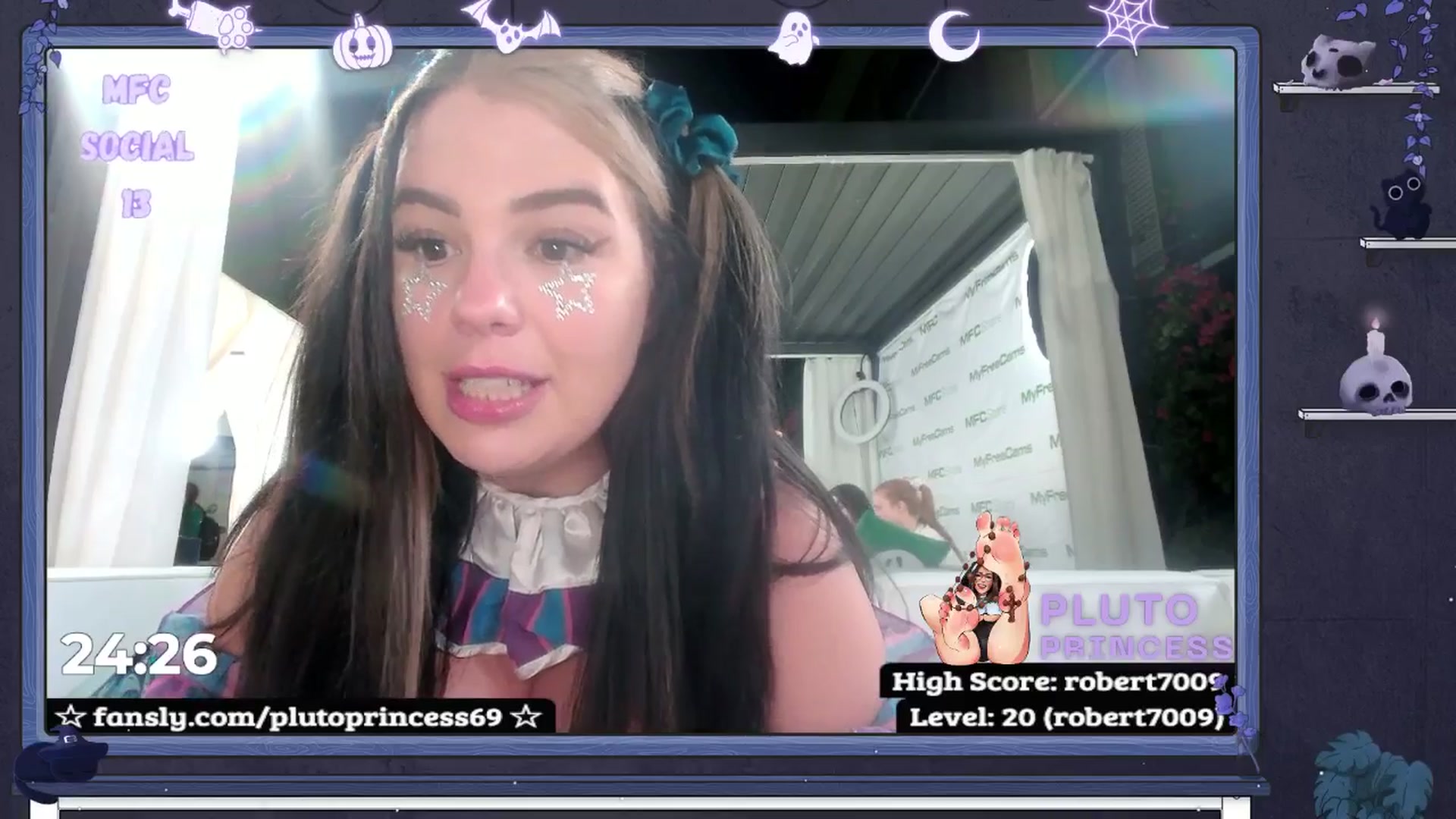 Gallery image thumbnail from PlutoPrincess's myfreecams stream on, 10/08/2025, 06:46 image 11 of 20