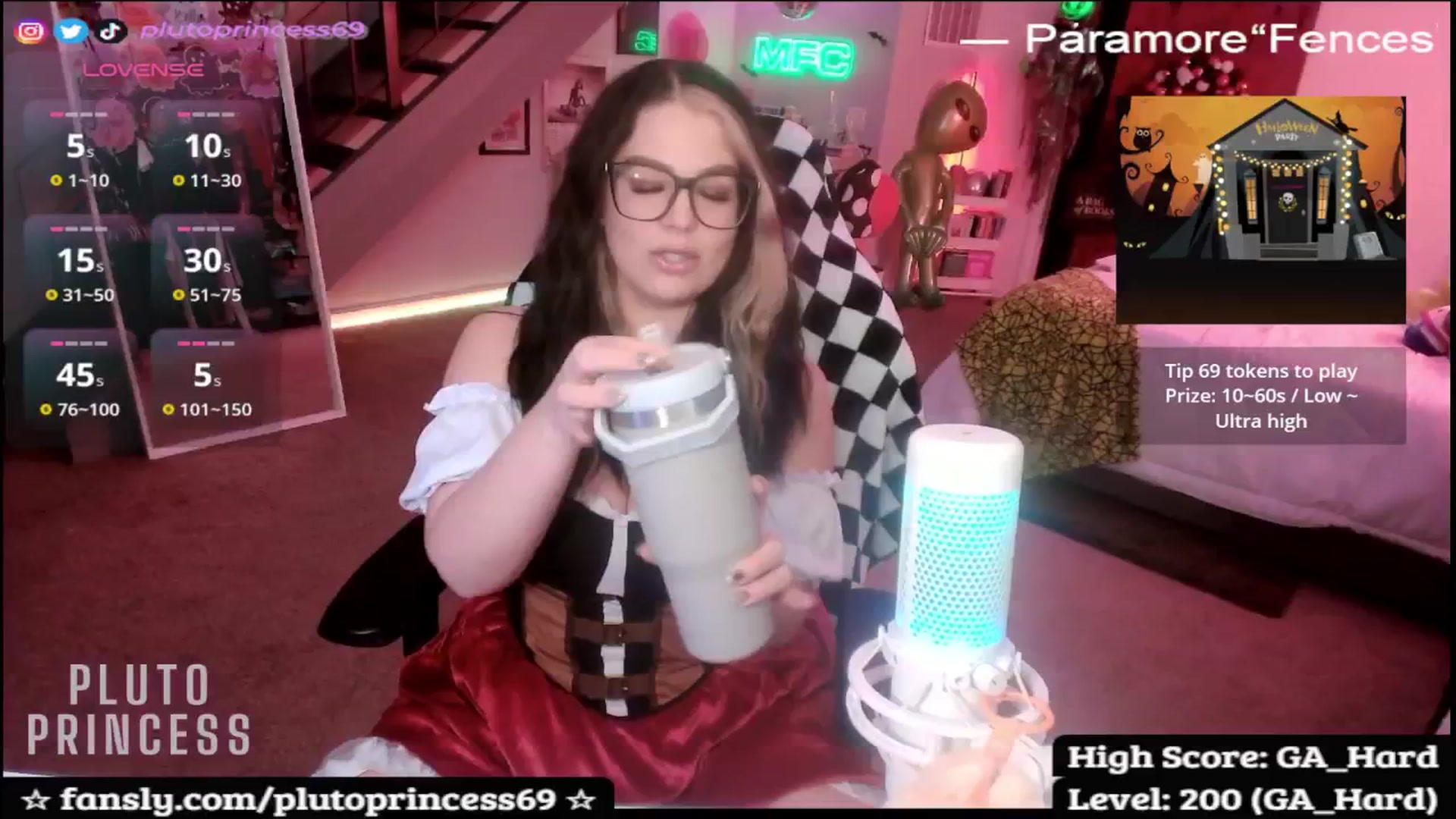 Gallery image thumbnail from PlutoPrincess's myfreecams stream on, 10/15/2025, 06:42 image 5 of 20