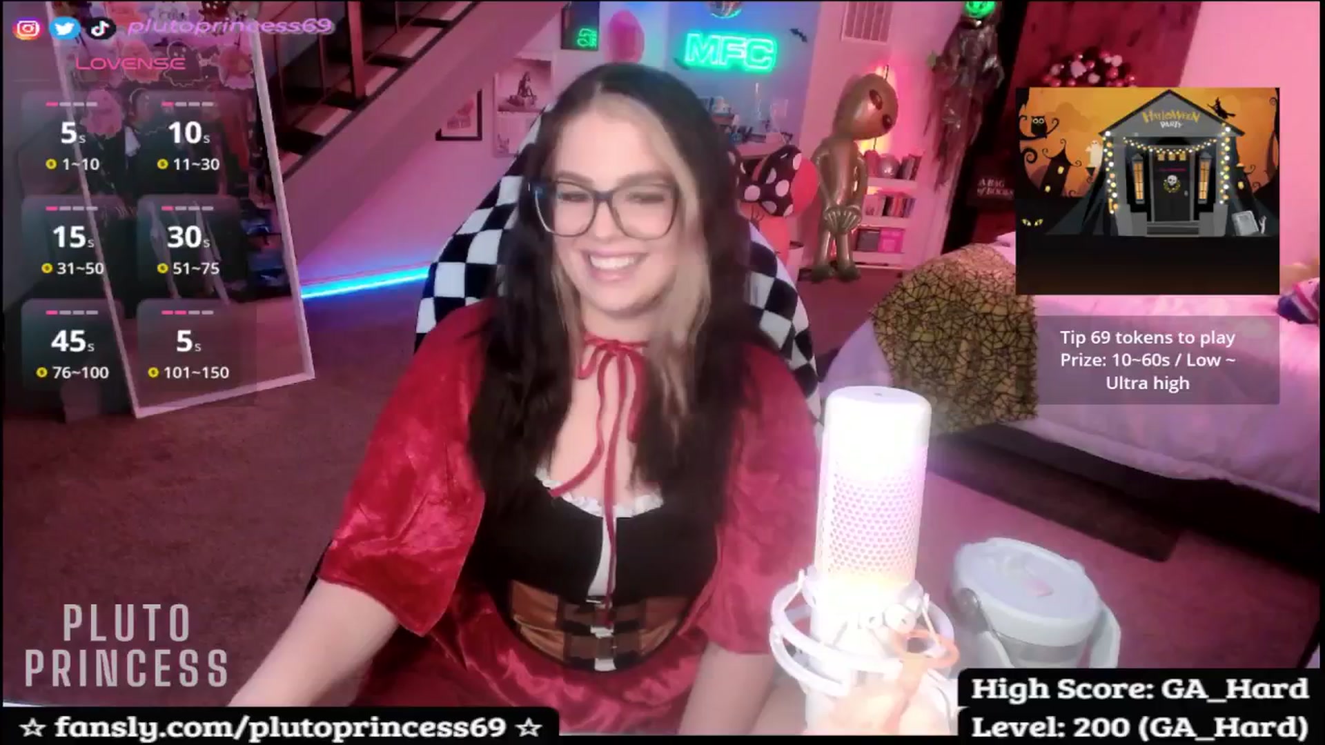 Gallery image thumbnail from PlutoPrincess's myfreecams stream on, 10/15/2025, 06:42 image 1 of 20